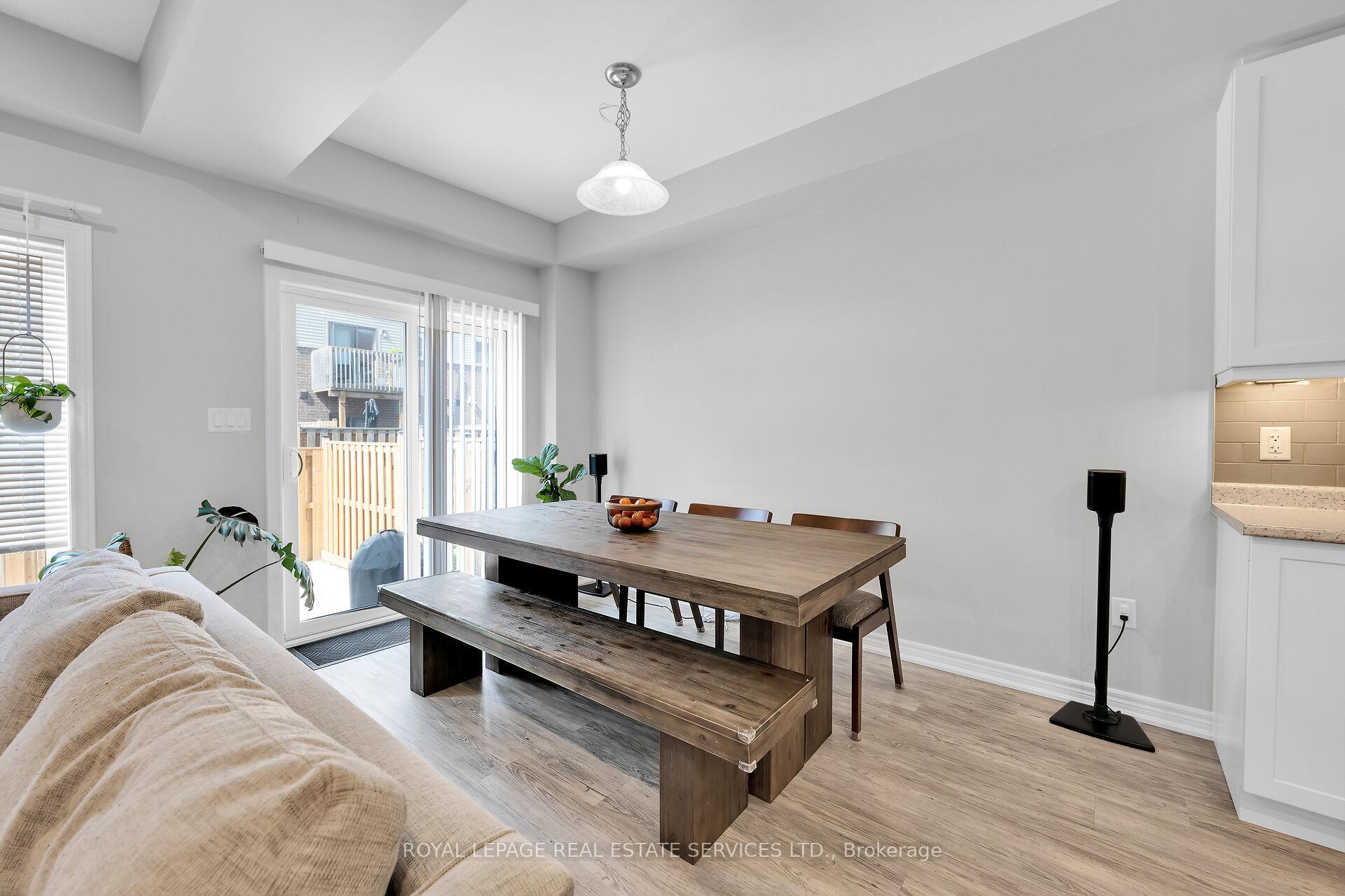 Photo 7 of 21 Garlent Avenue, Hamilton, Ancaster — HOMEH
