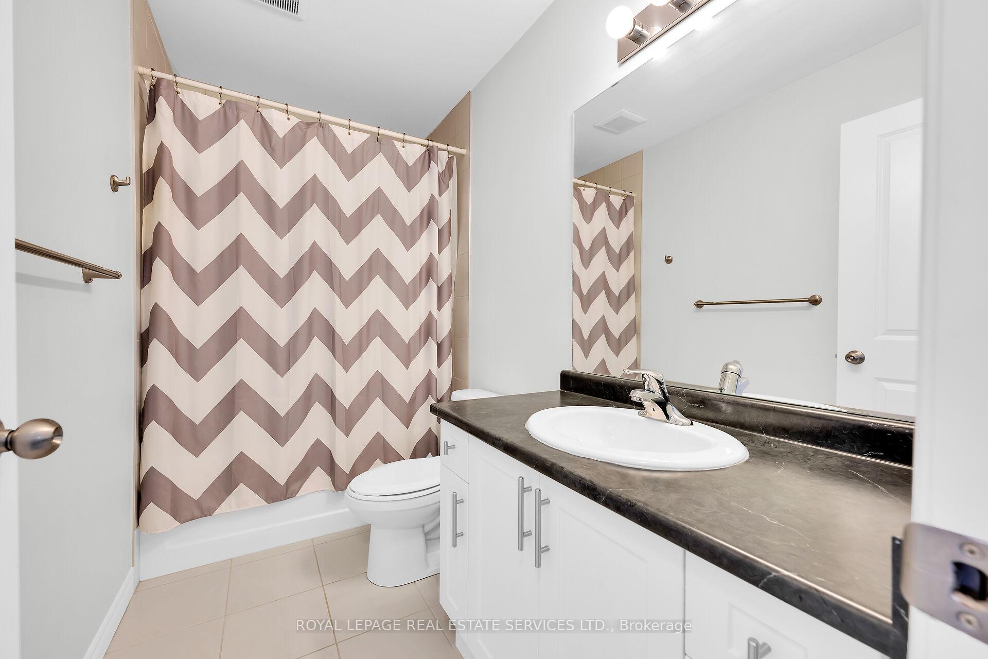 Photo 17 of 21 Garlent Avenue, Hamilton, Ancaster — HOMEH