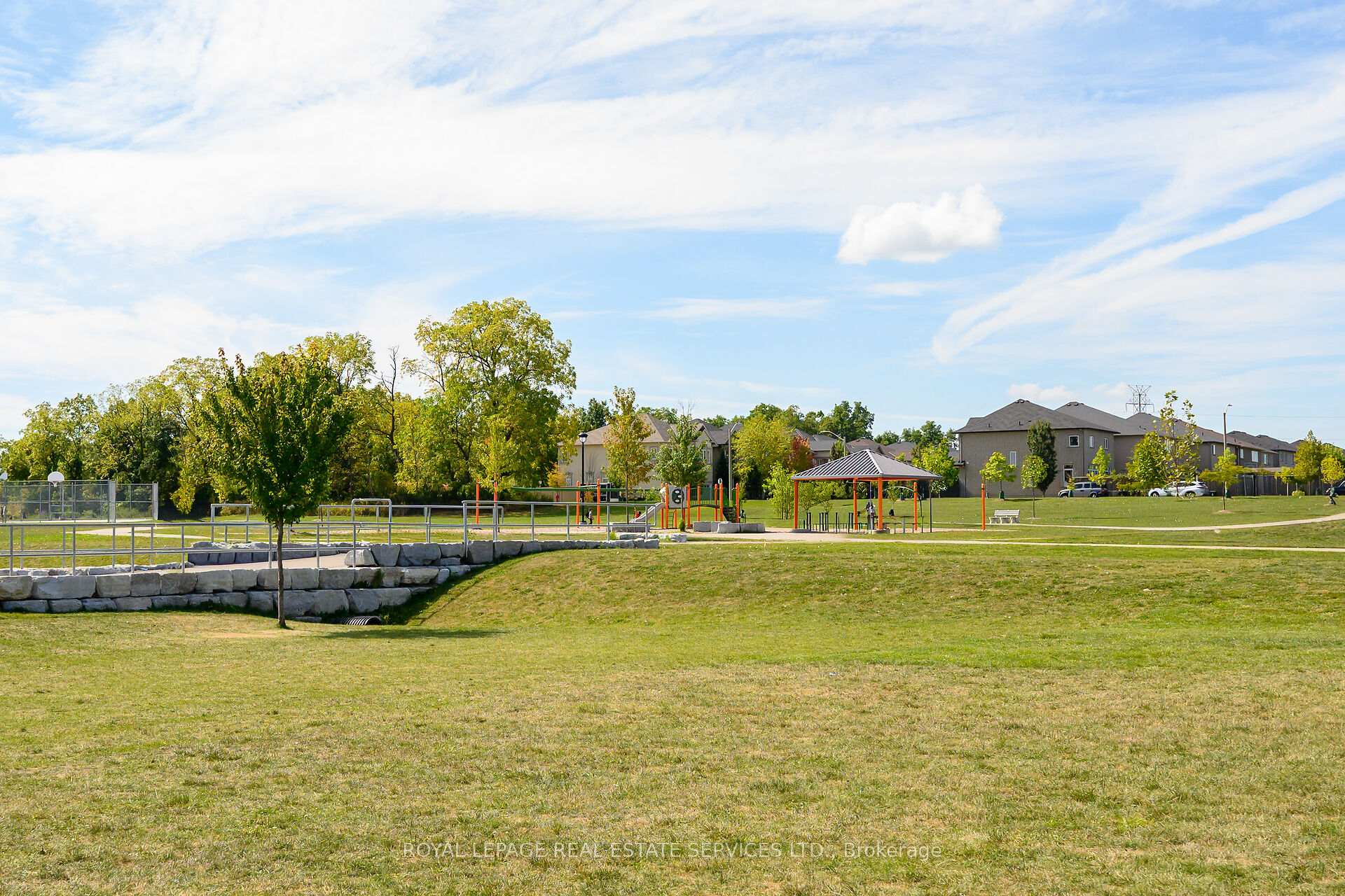 Photo 22 of 21 Garlent Avenue, Hamilton, Ancaster — HOMEH