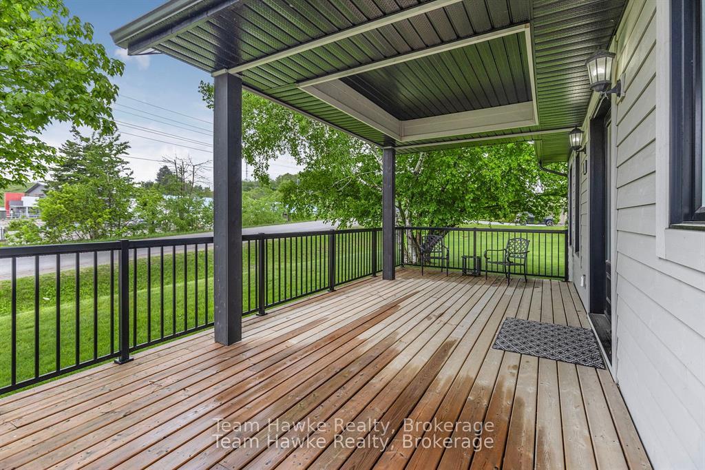 Photo 4 of 969 William Street, Midland — HOMEH