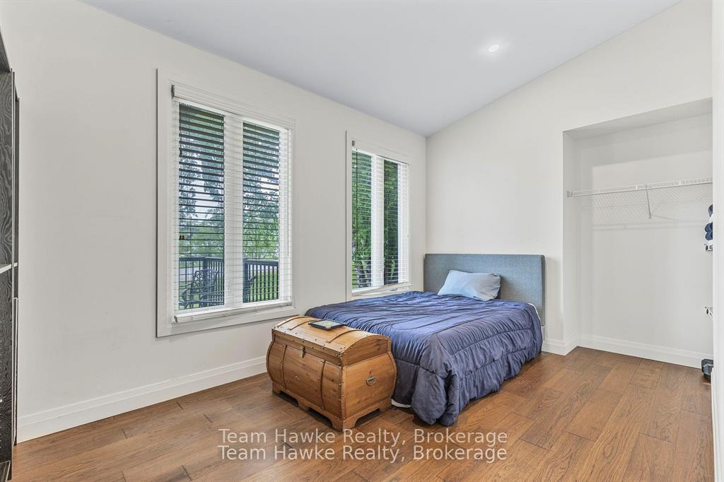 Photo 16 of 969 William Street, Midland — HOMEH