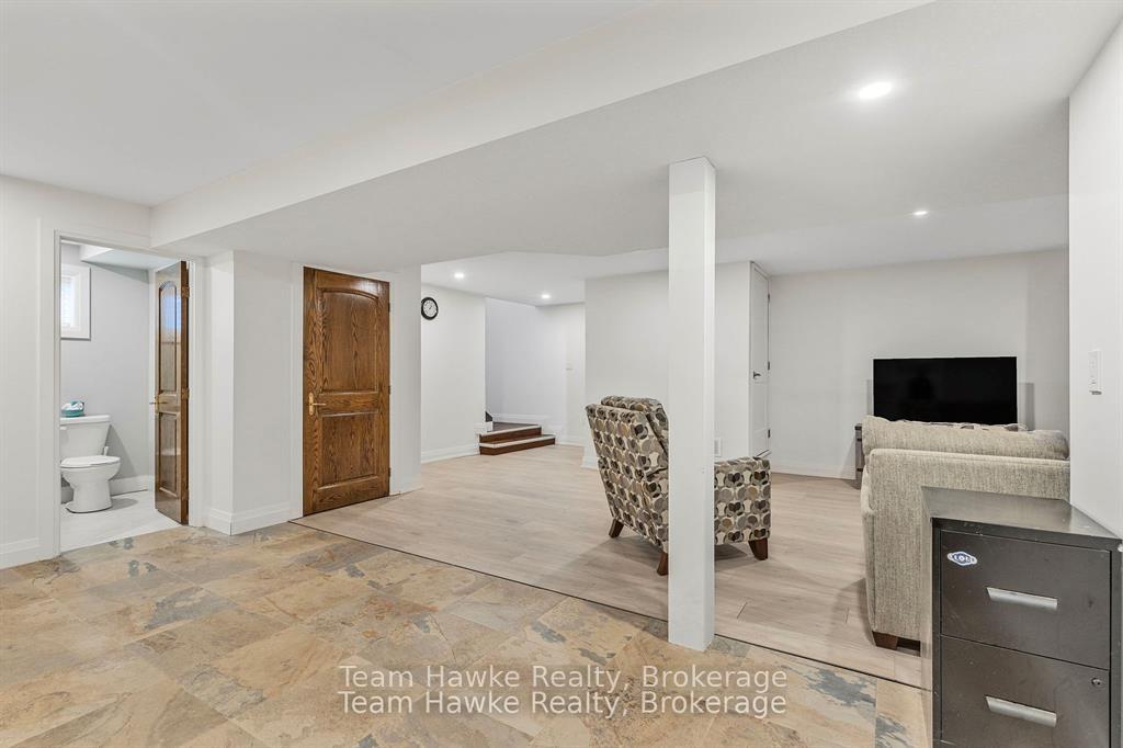 Photo 28 of 969 William Street, Midland — HOMEH