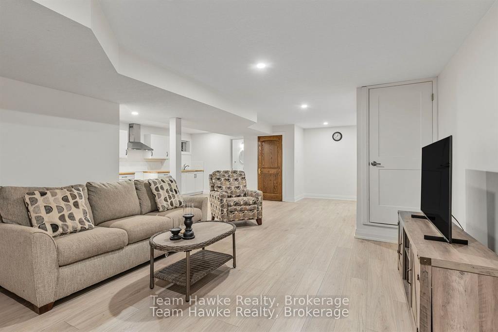 Photo 30 of 969 William Street, Midland — HOMEH