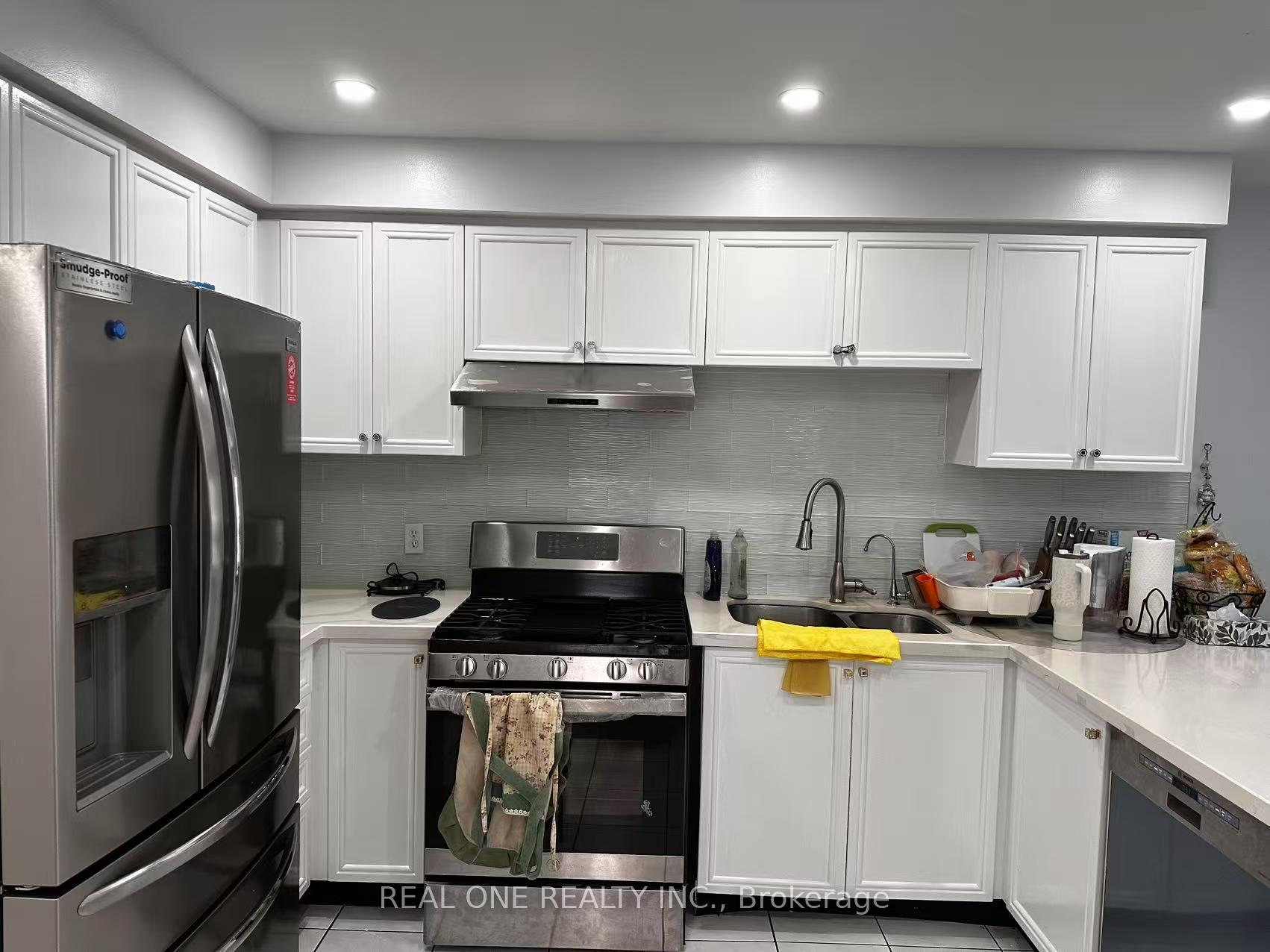 Photo 4 of Unit Upper L, 283 Doubtfire Crescent, Markham, Middlefield — HOMEH
