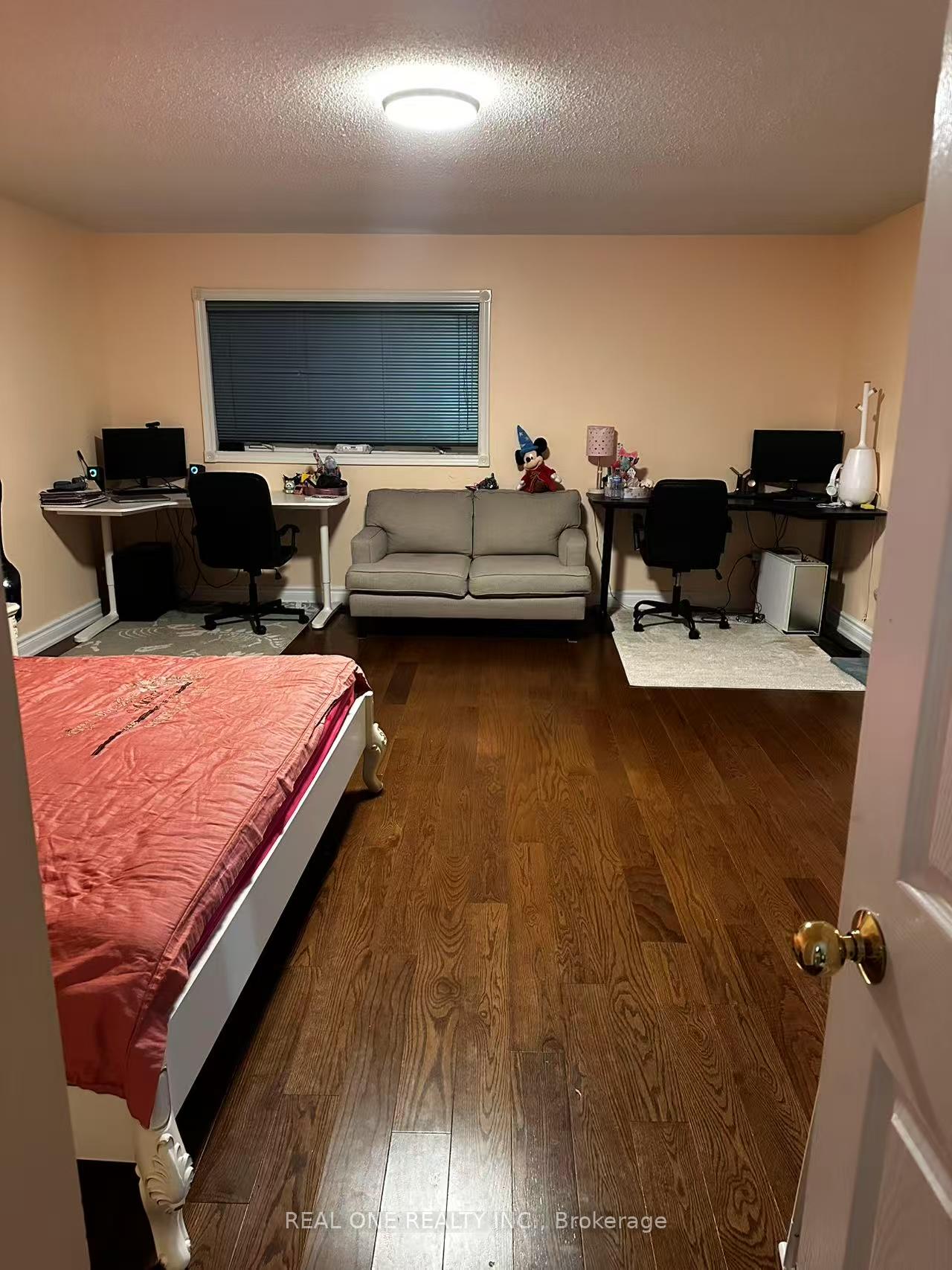 Photo 8 of Unit Upper L, 283 Doubtfire Crescent, Markham, Middlefield — HOMEH