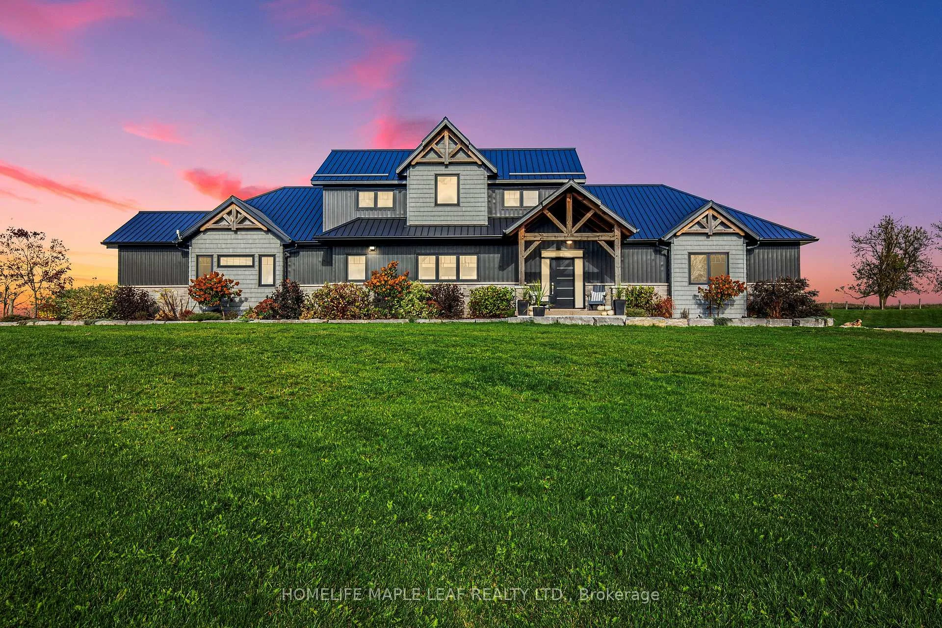 Front of Unit 17, 585437 County Road