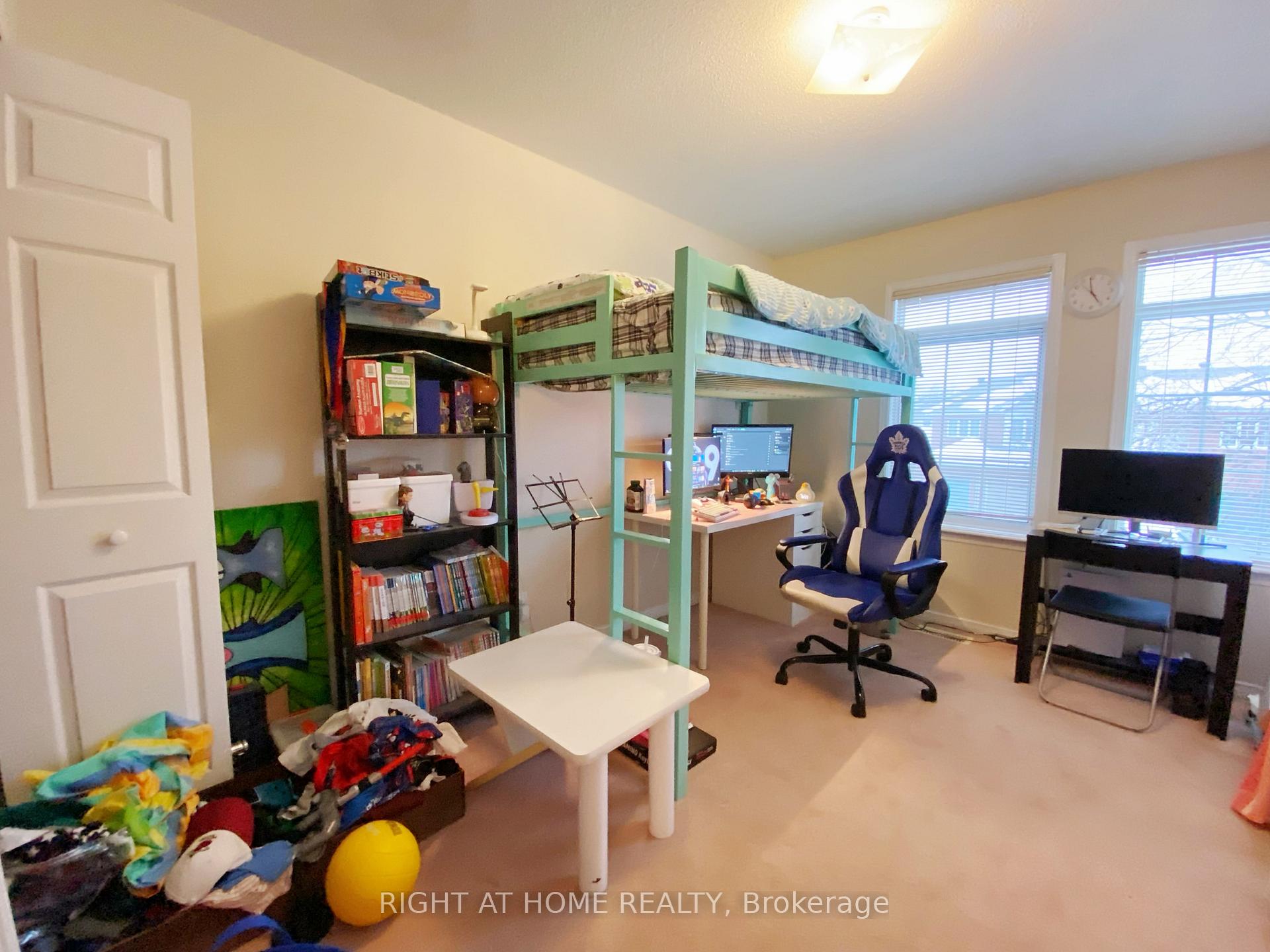 Photo 6 of 10 Kettleby Street, Ottawa, Kanata - Beaverbrook — HOMEH