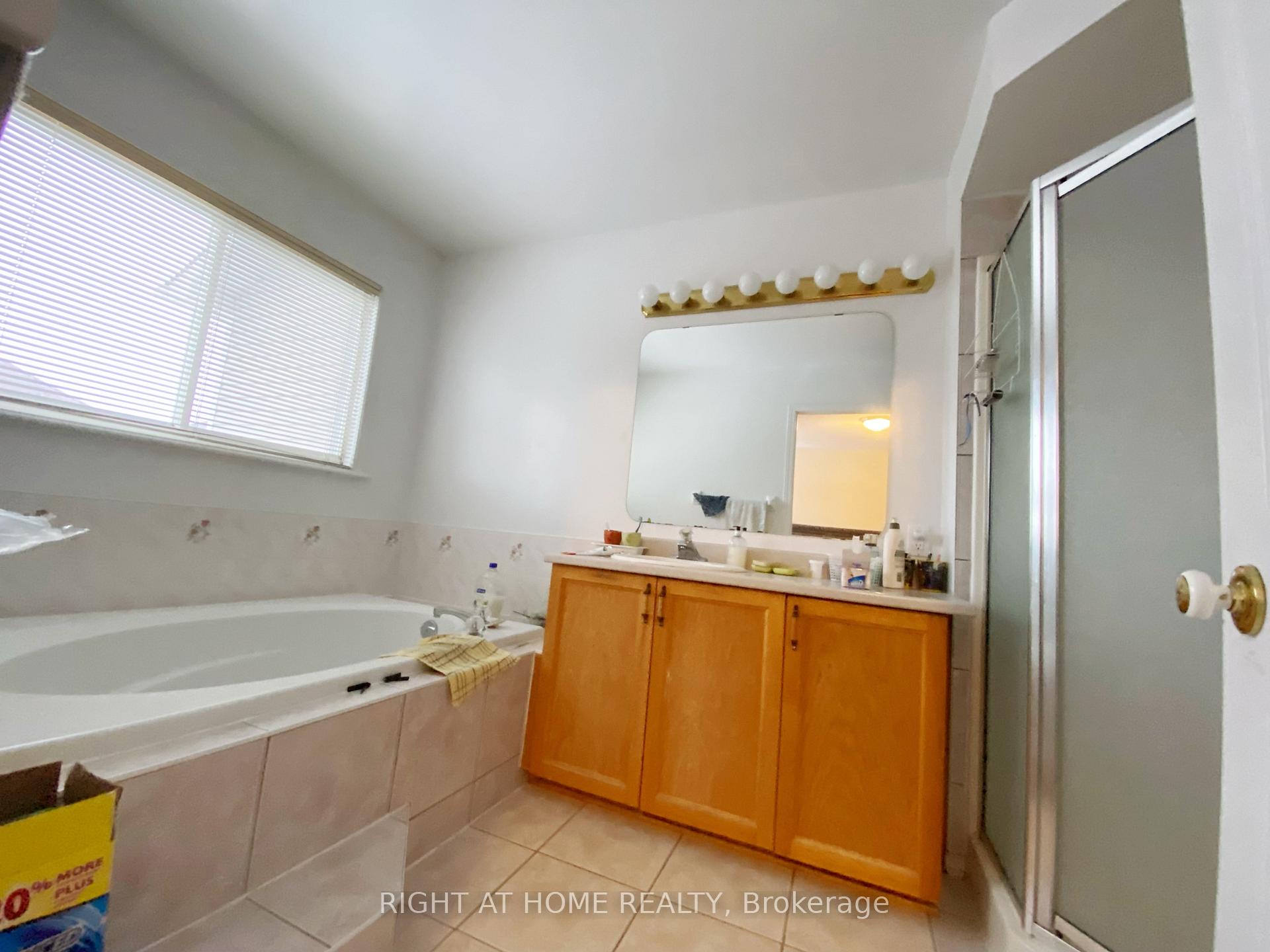 Photo 10 of 10 Kettleby Street, Ottawa, Kanata - Beaverbrook — HOMEH