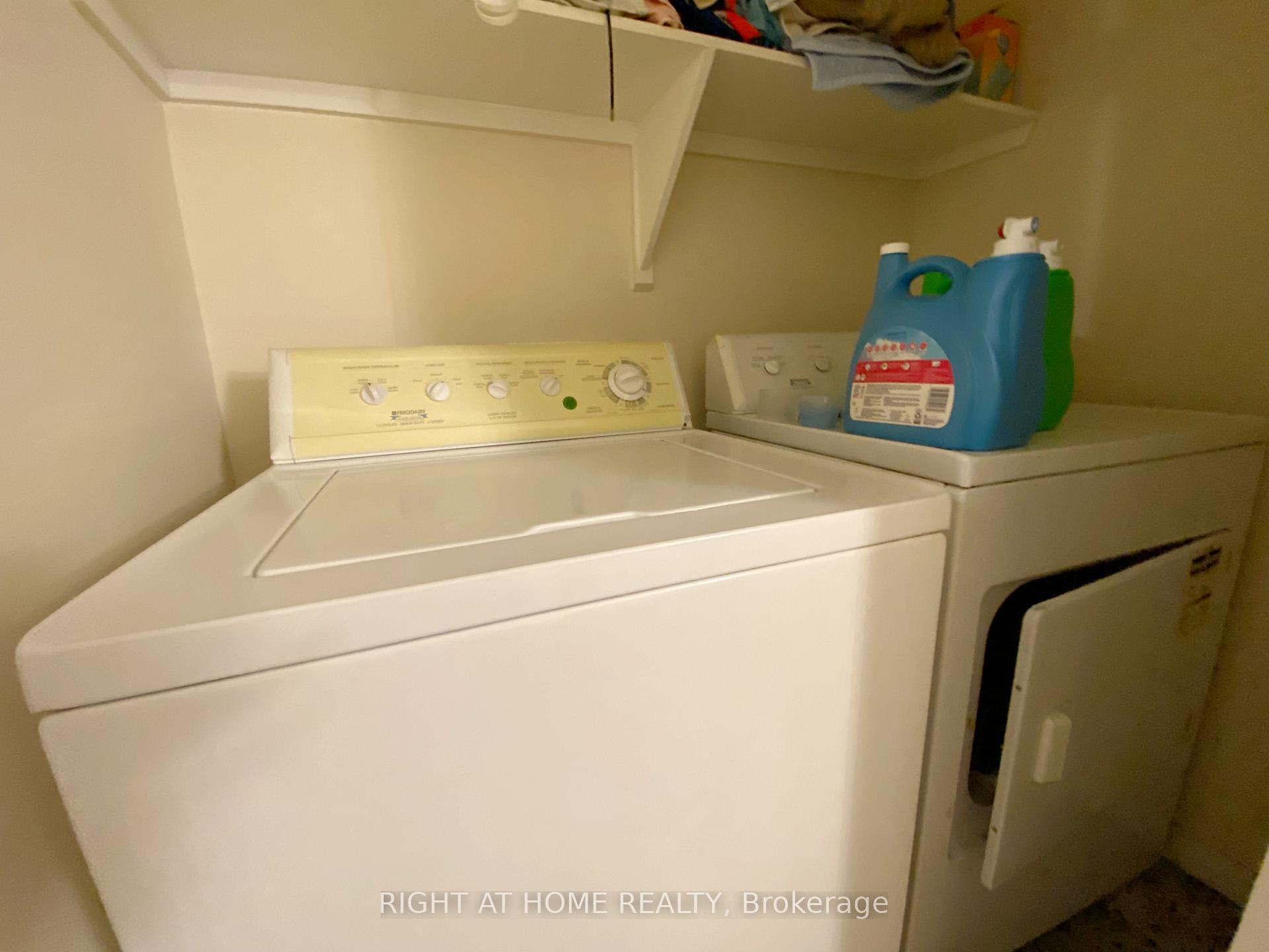 Photo 11 of 10 Kettleby Street, Ottawa, Kanata - Beaverbrook — HOMEH