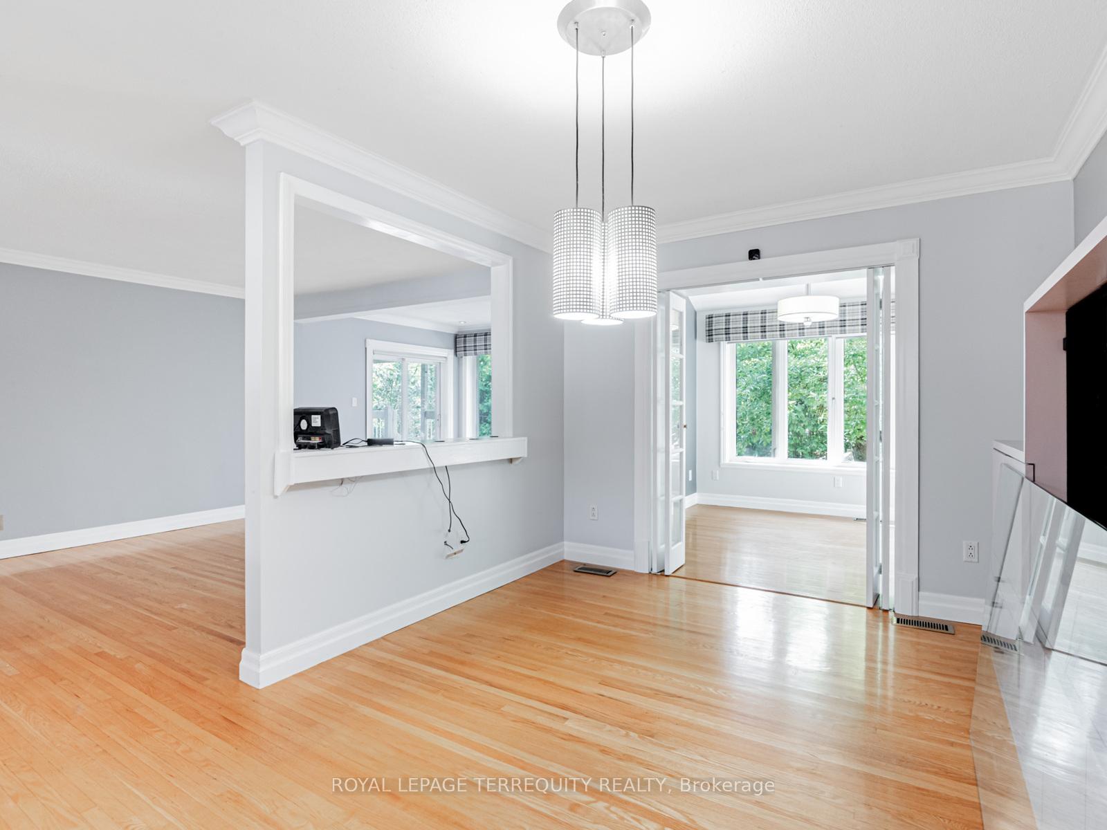 Photo 8 of 8 Lincoln Green Drive, Markham, Bullock — HOMEH