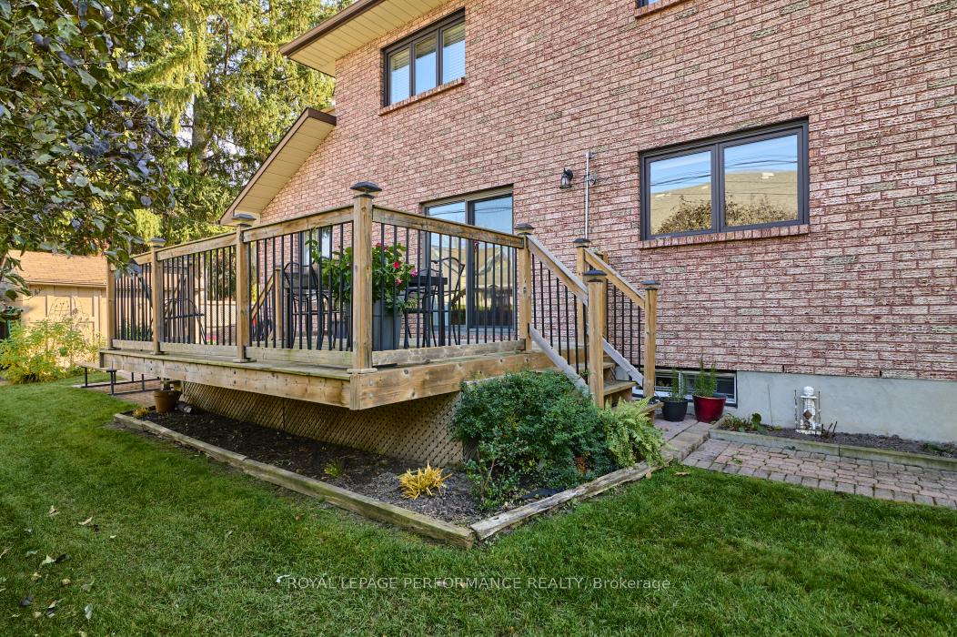 Photo 3 of 205 Hudson Avenue, Ottawa, Courtland Park — HOMEH