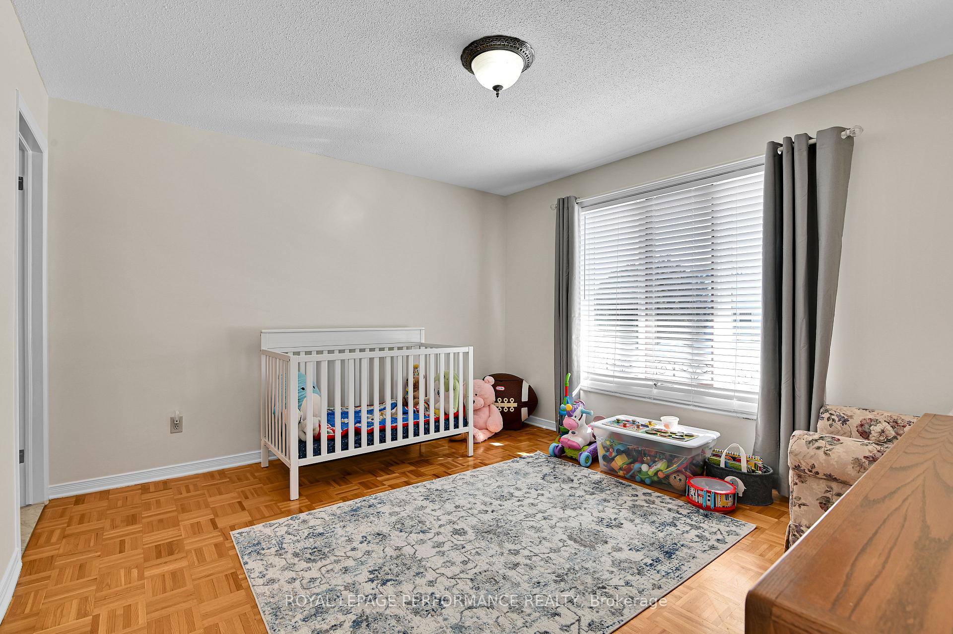 Photo 20 of 205 Hudson Avenue, Ottawa, Courtland Park — HOMEH