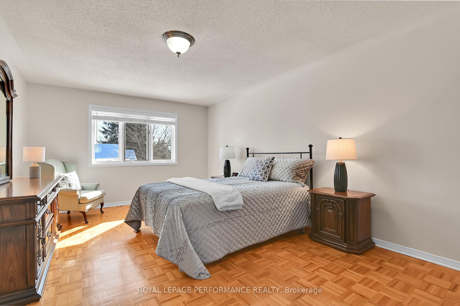 Photo 23 of 205 Hudson Avenue, Ottawa, Courtland Park — HOMEH