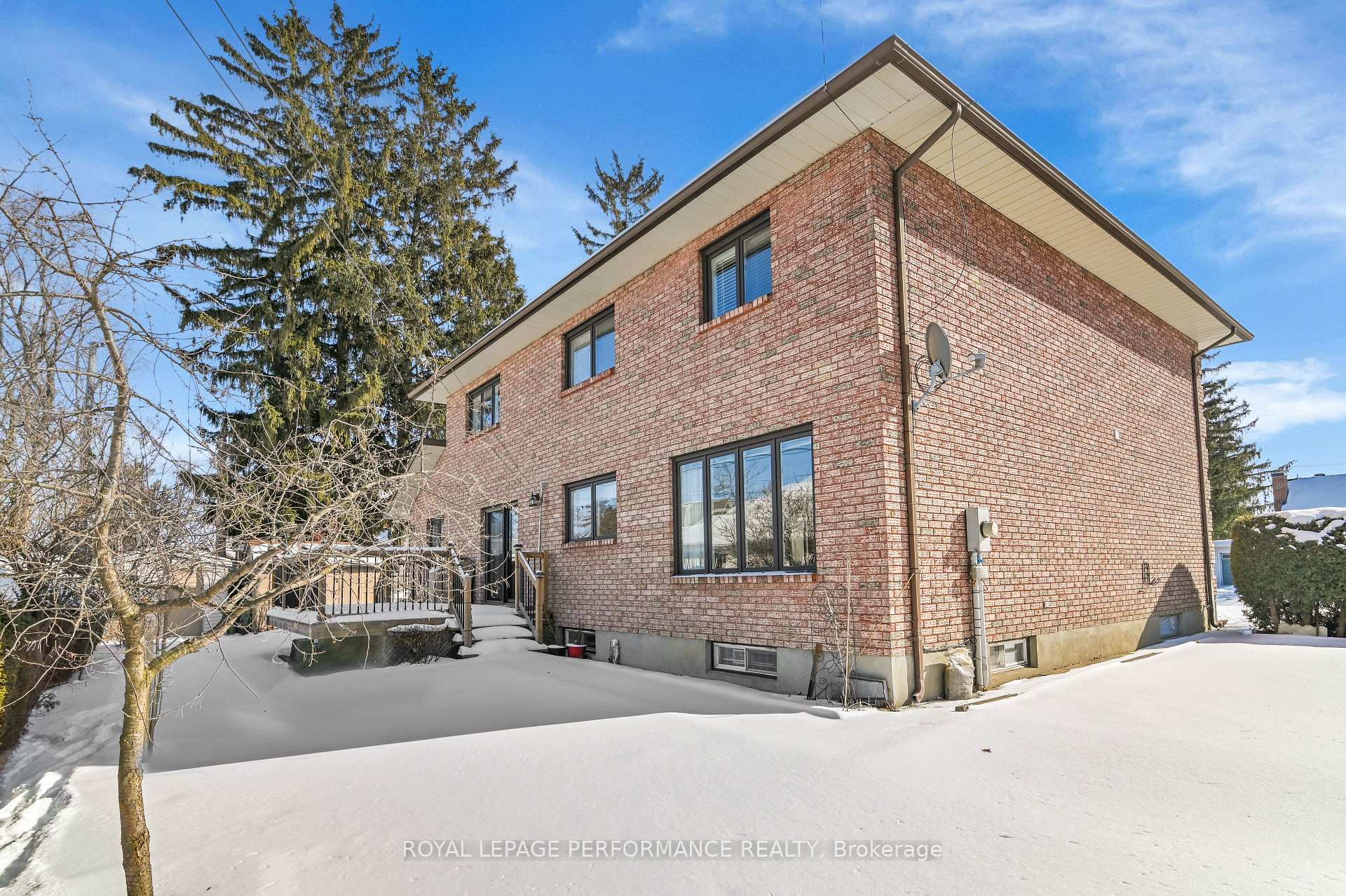 Photo 37 of 205 Hudson Avenue, Ottawa, Courtland Park — HOMEH