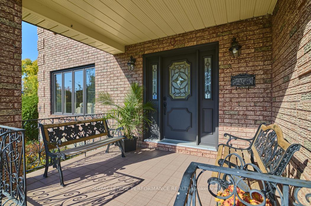 Photo 41 of 205 Hudson Avenue, Ottawa, Courtland Park — HOMEH