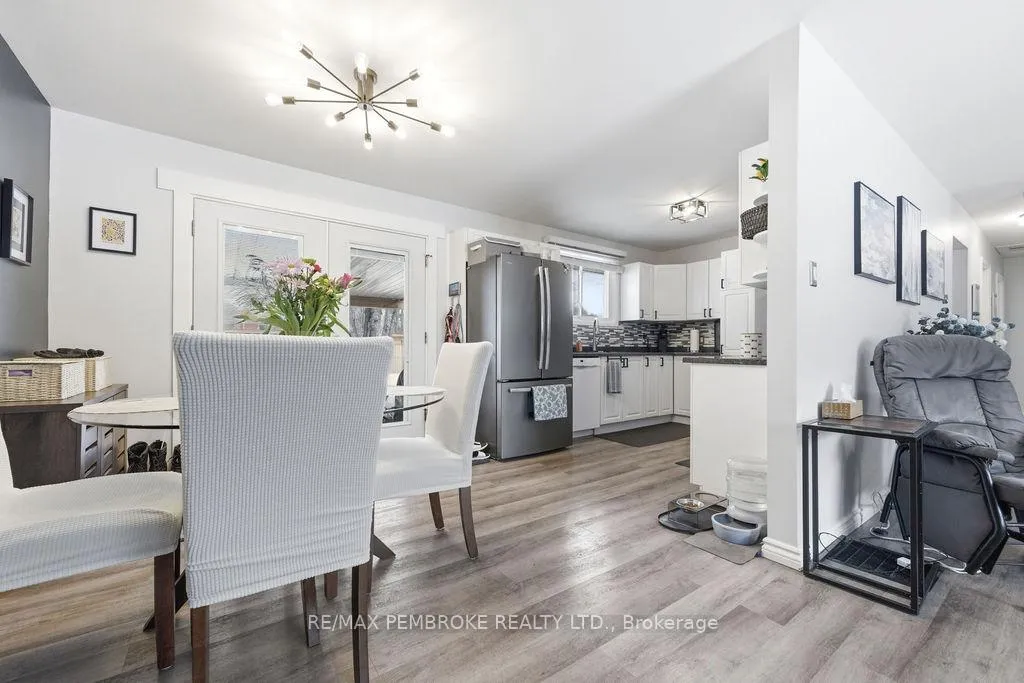 Photo 14 of 52 Laurentian Drive, Petawawa — HOMEH