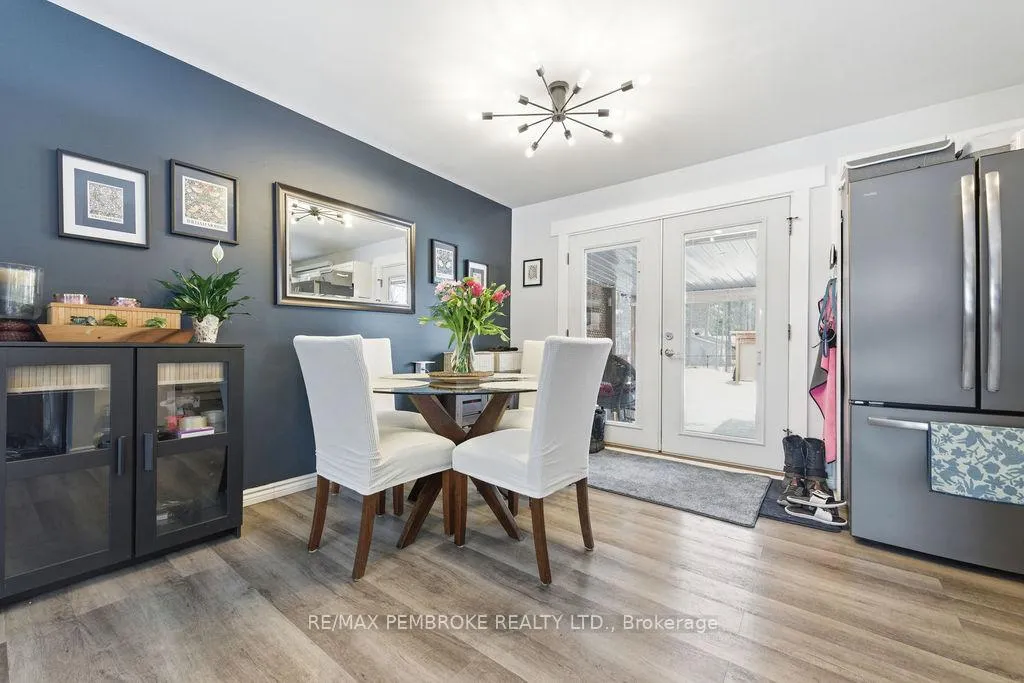 Photo 16 of 52 Laurentian Drive, Petawawa — HOMEH