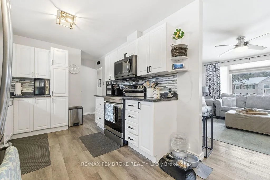 Photo 18 of 52 Laurentian Drive, Petawawa — HOMEH