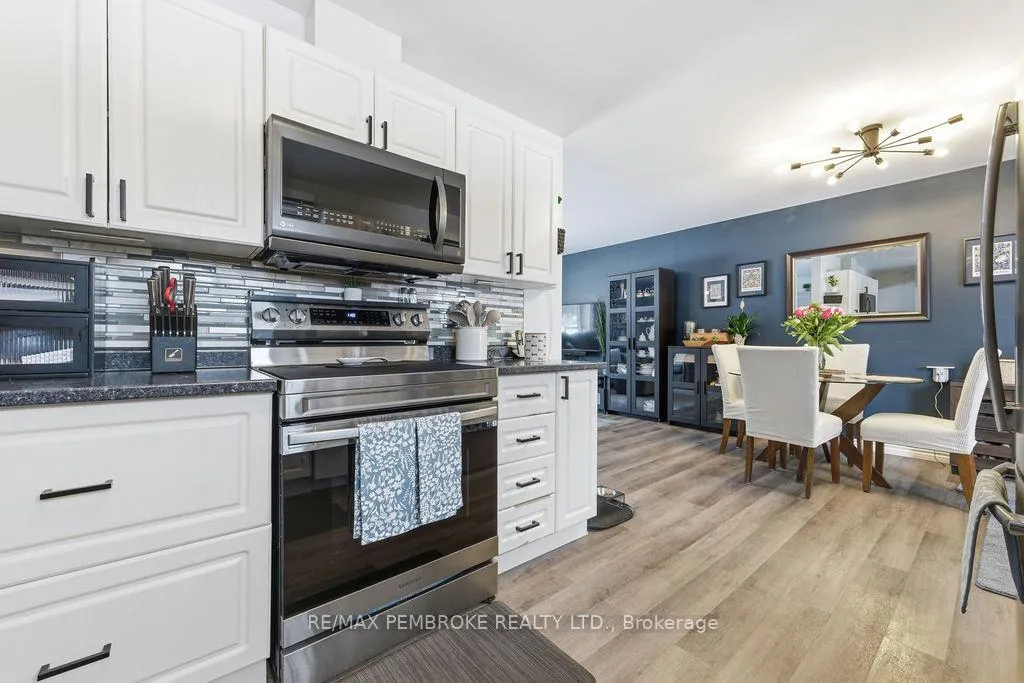 Photo 19 of 52 Laurentian Drive, Petawawa — HOMEH