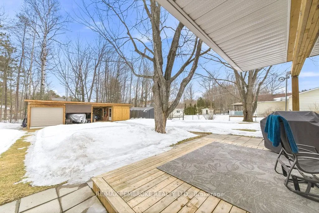 Photo 40 of 52 Laurentian Drive, Petawawa — HOMEH