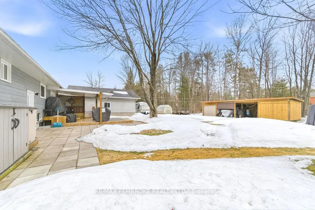Photo 43 of 52 Laurentian Drive, Petawawa — HOMEH