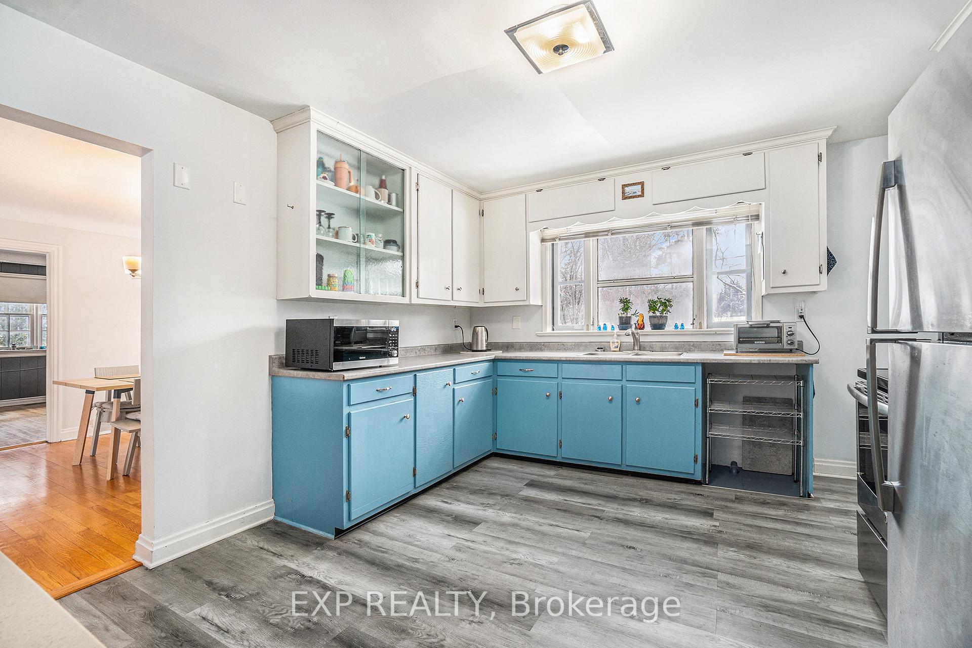 Photo 6 of 100 Villa Crescent, Ottawa, Hogs Back — HOMEH