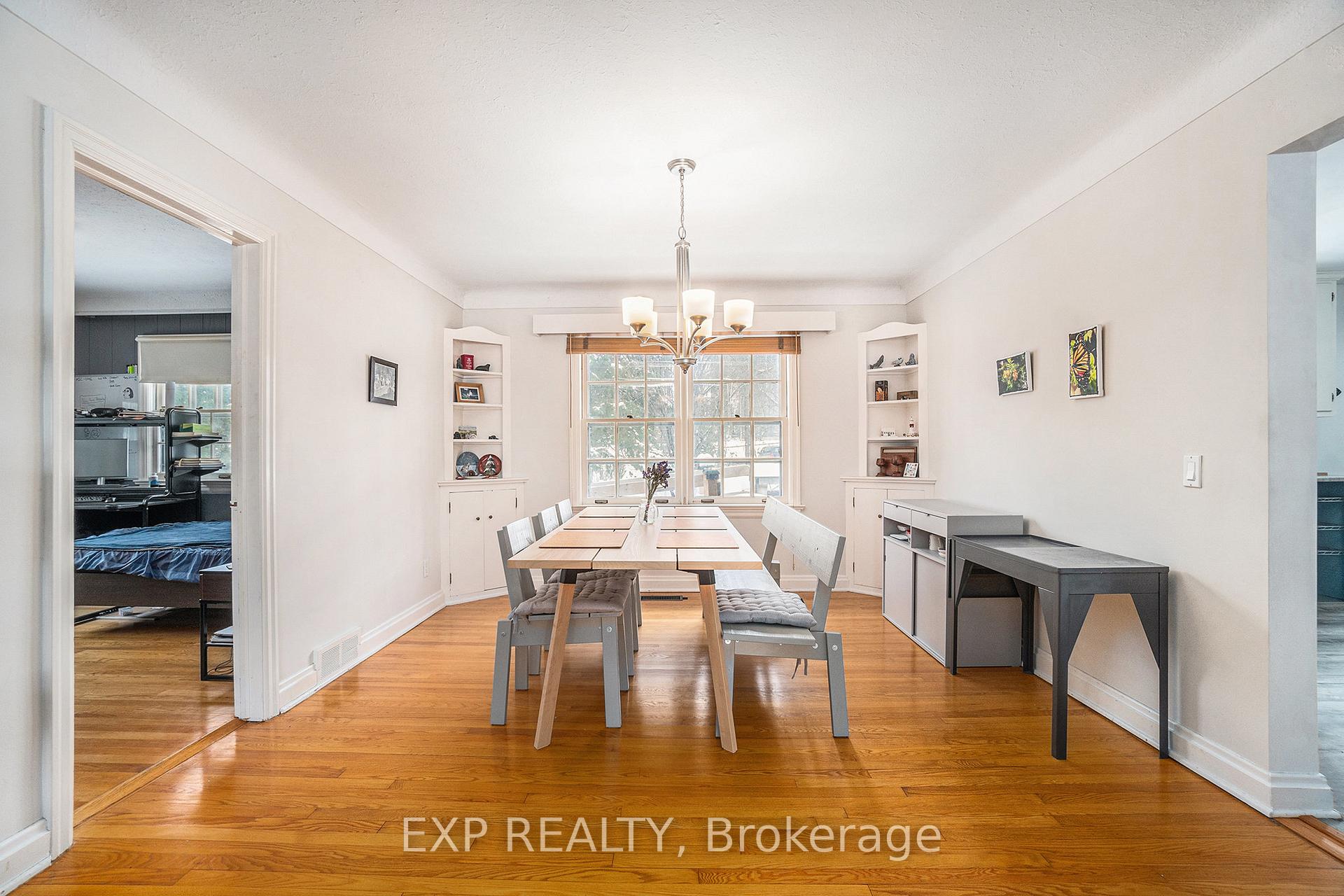 Photo 8 of 100 Villa Crescent, Ottawa, Hogs Back — HOMEH
