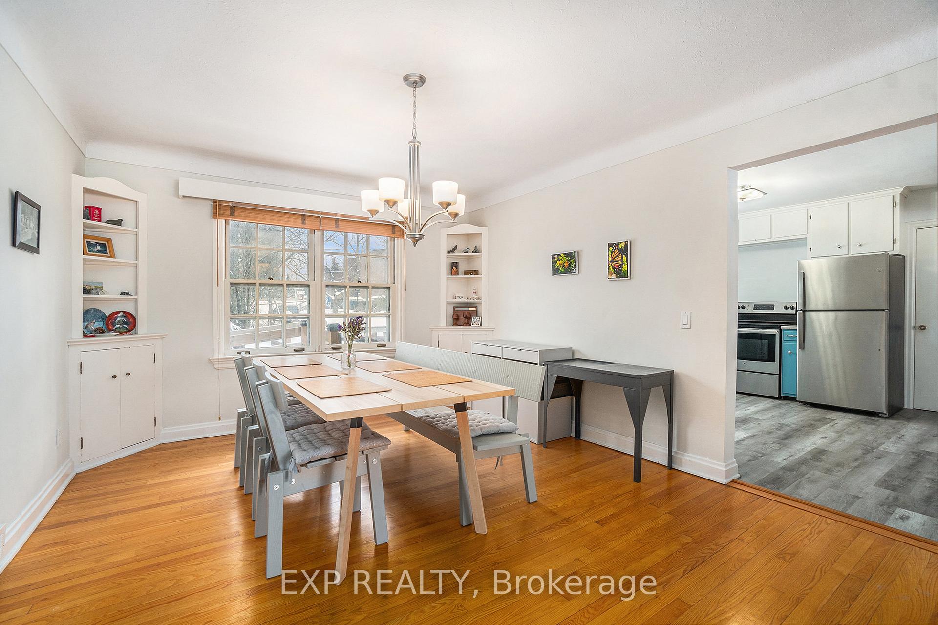 Photo 9 of 100 Villa Crescent, Ottawa, Hogs Back — HOMEH