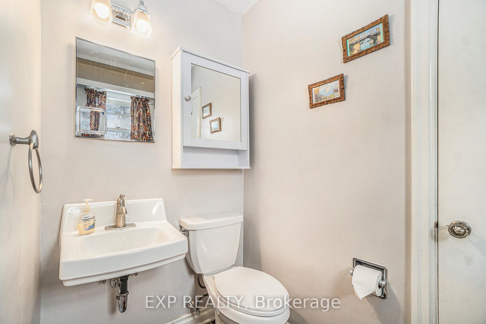 Photo 15 of 100 Villa Crescent, Ottawa, Hogs Back — HOMEH