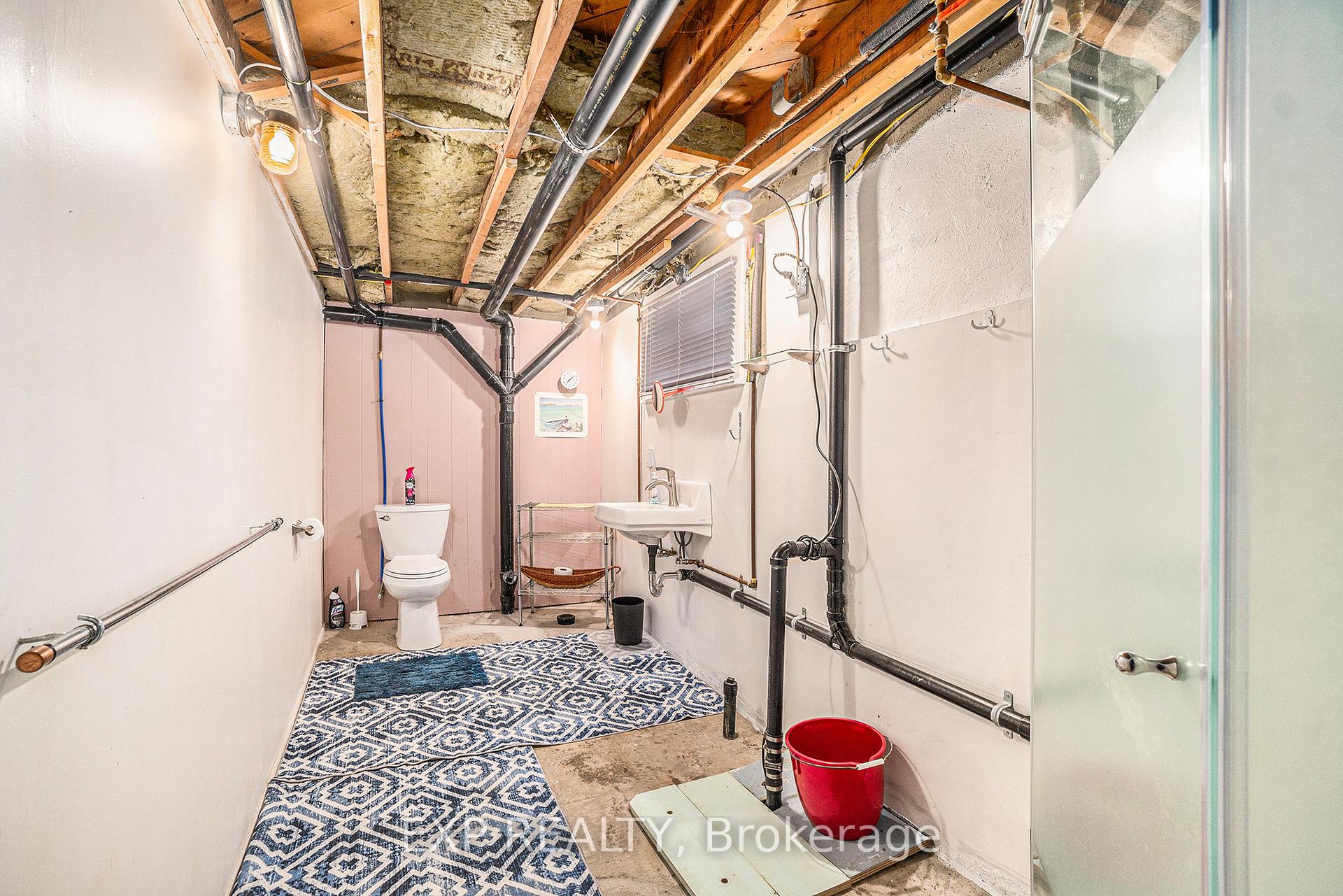 Photo 18 of 100 Villa Crescent, Ottawa, Hogs Back — HOMEH