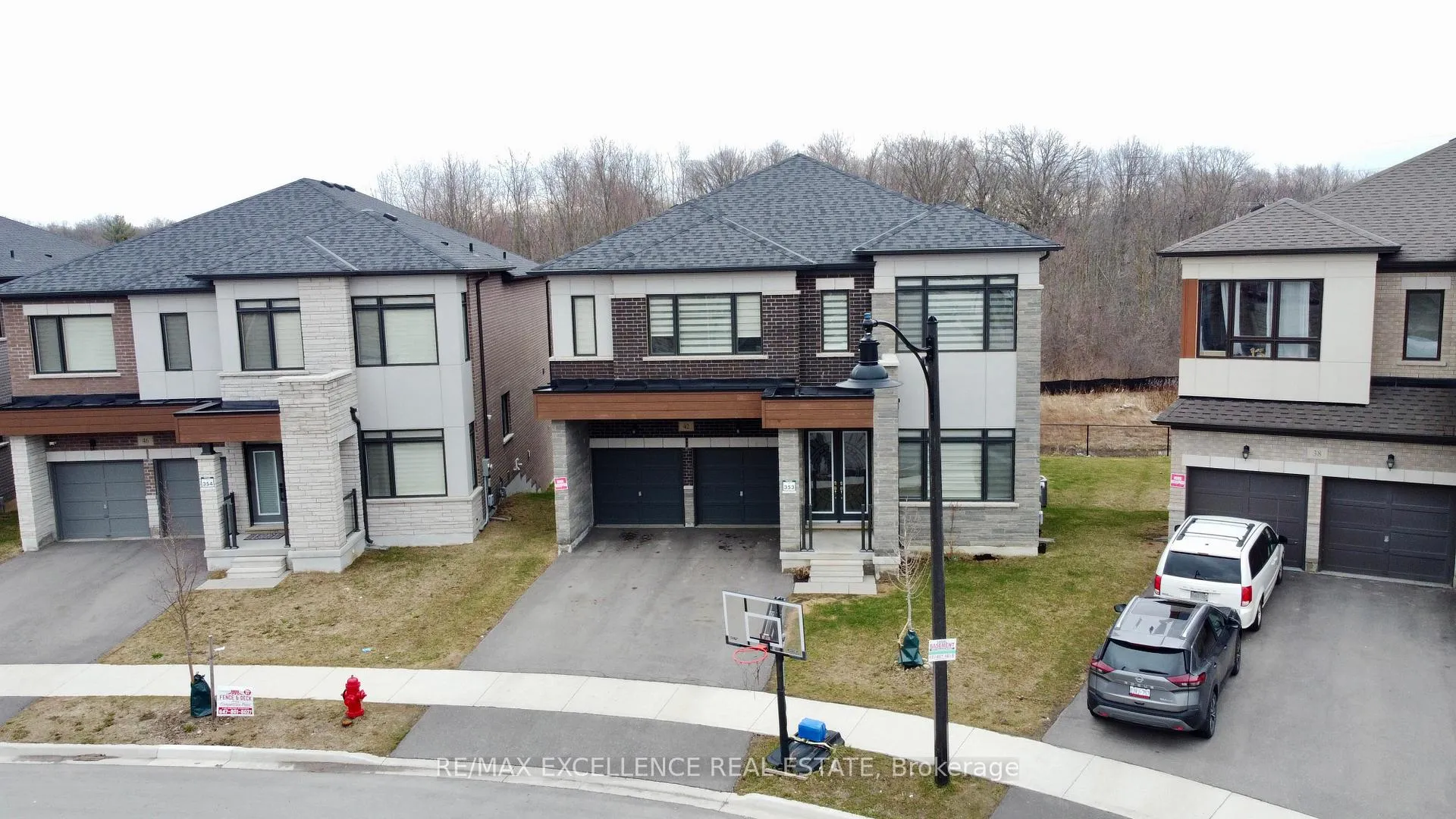 Photo 1 of 42 Cattail Crescent N, Hamilton, Waterdown — HOMEH