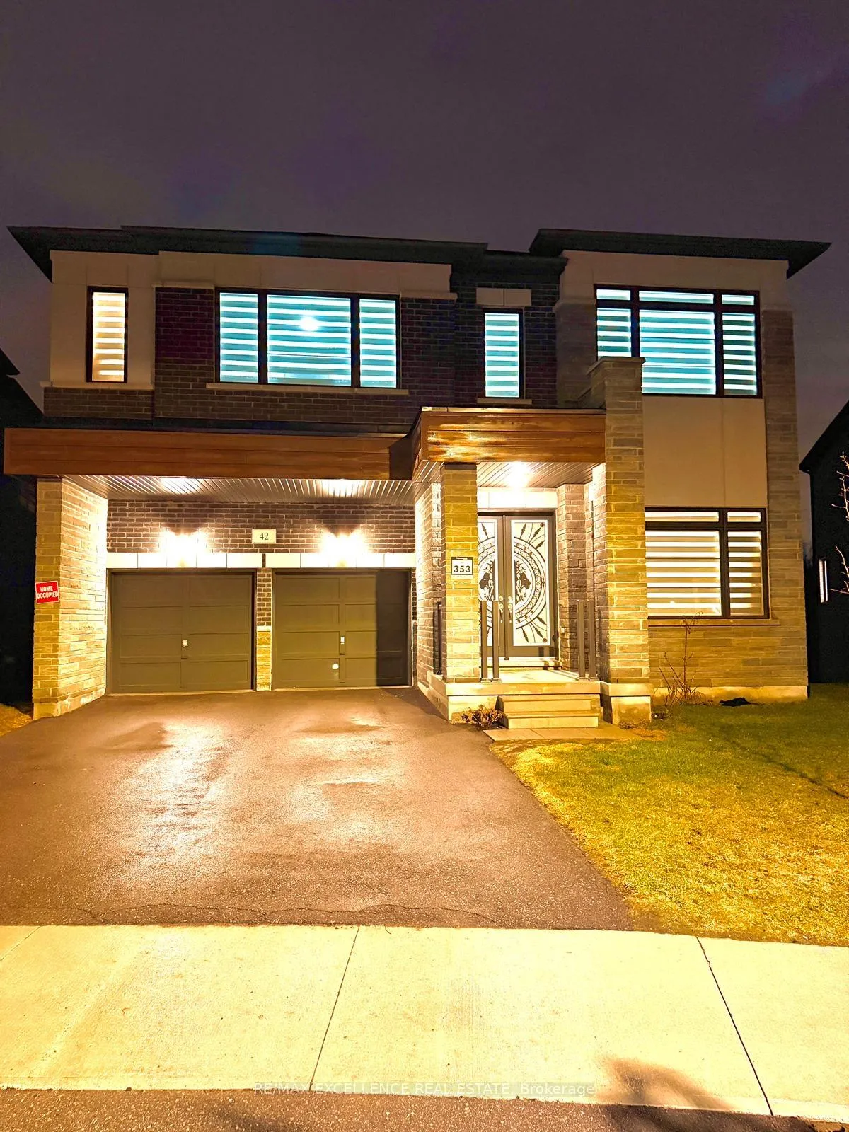 Photo 2 of 42 Cattail Crescent N, Hamilton, Waterdown — HOMEH
