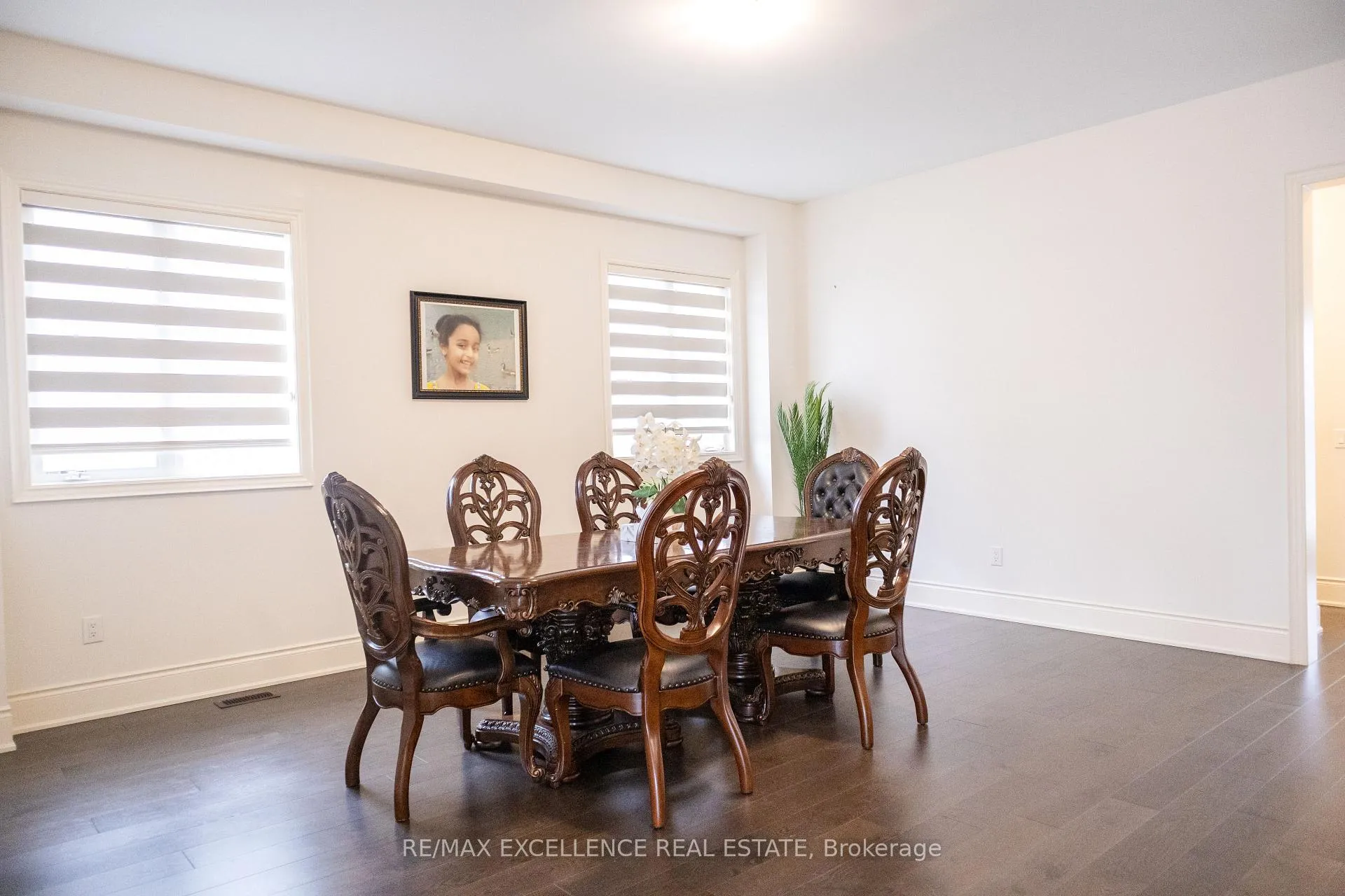 Photo 6 of 42 Cattail Crescent N, Hamilton, Waterdown — HOMEH