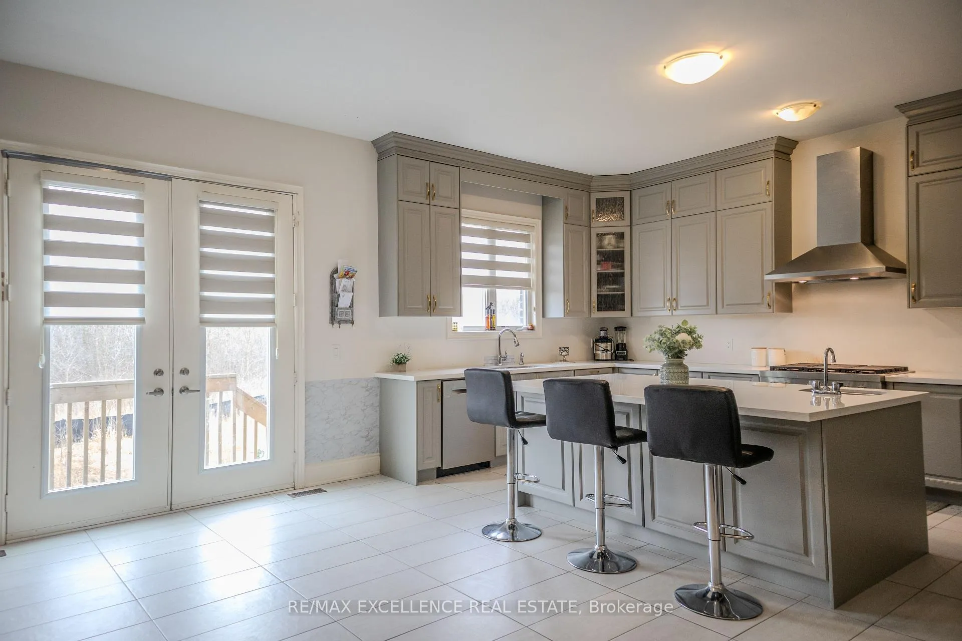 Photo 12 of 42 Cattail Crescent N, Hamilton, Waterdown — HOMEH