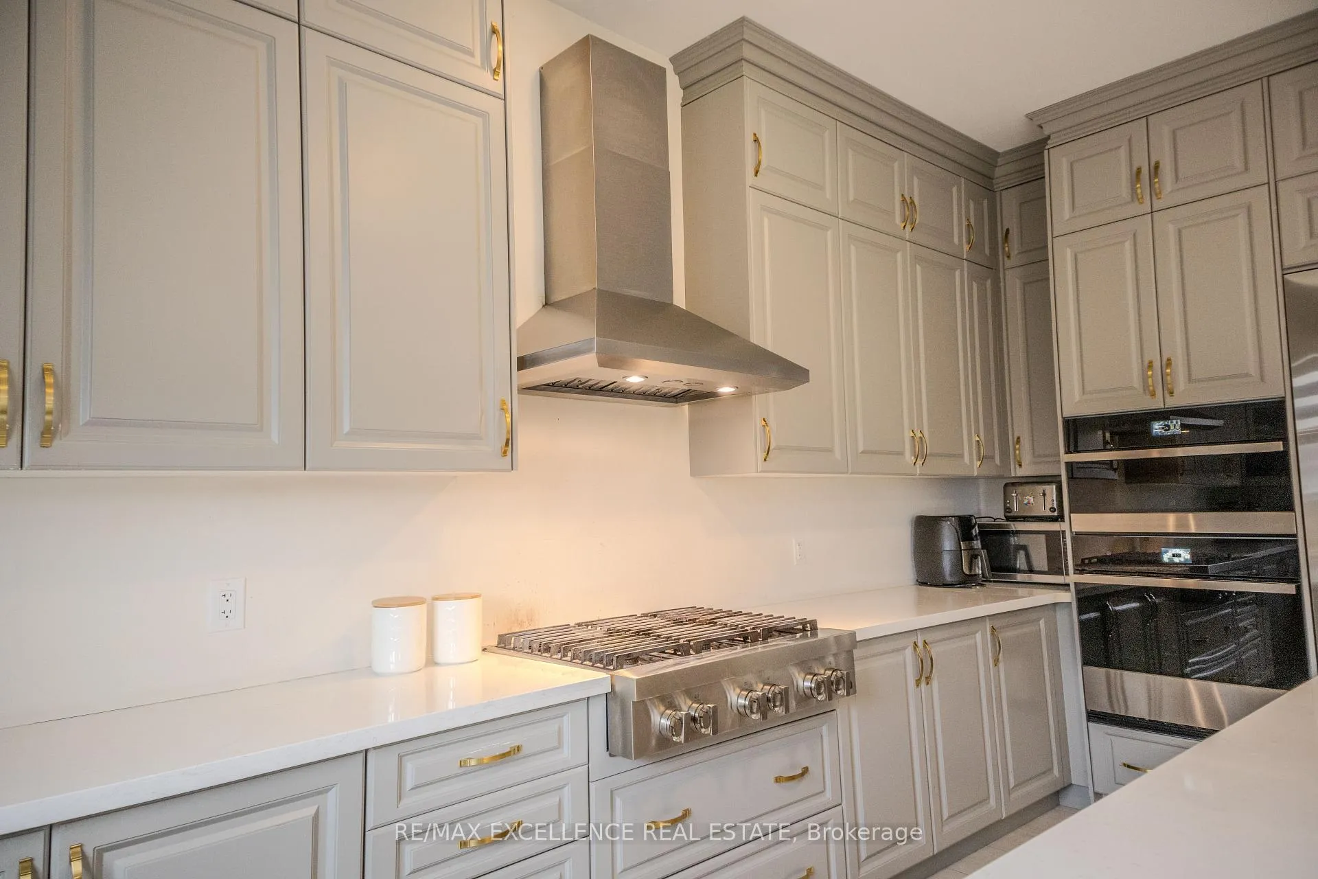 Photo 16 of 42 Cattail Crescent N, Hamilton, Waterdown — HOMEH