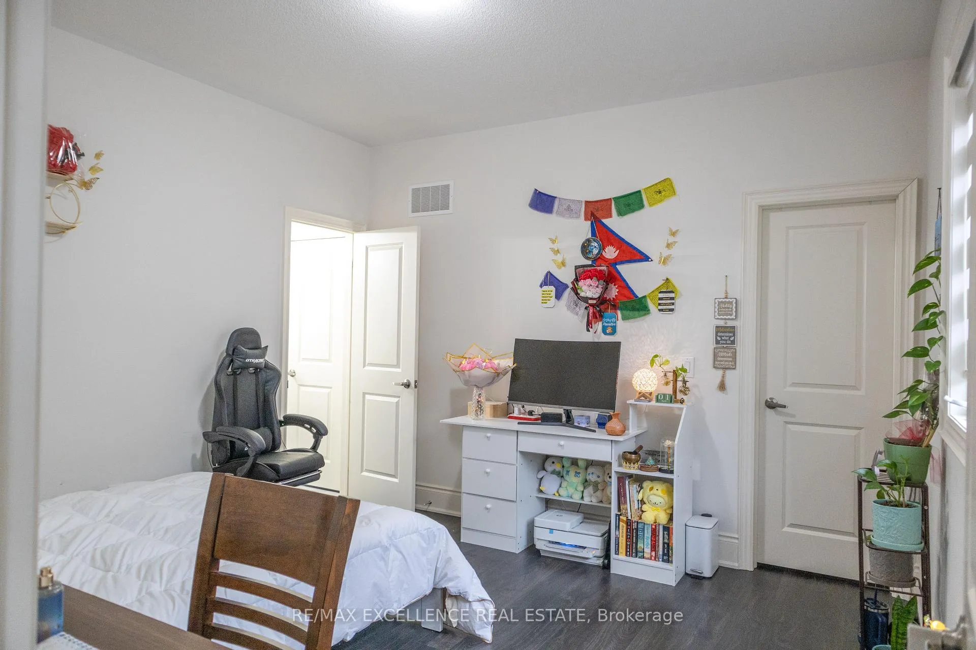 Photo 28 of 42 Cattail Crescent N, Hamilton, Waterdown — HOMEH