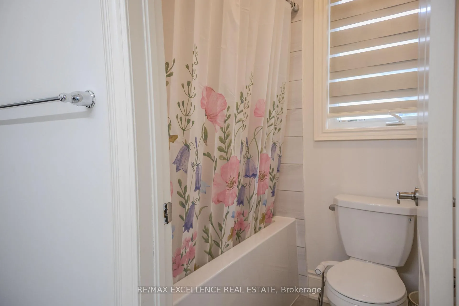 Photo 33 of 42 Cattail Crescent N, Hamilton, Waterdown — HOMEH