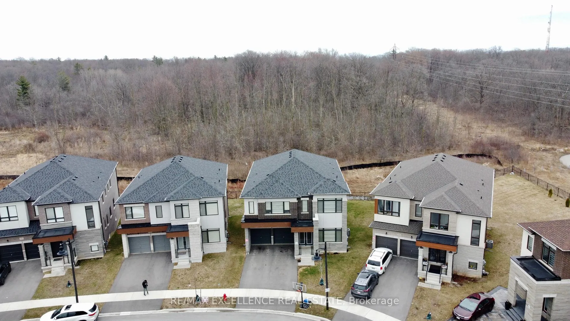 Photo 39 of 42 Cattail Crescent N, Hamilton, Waterdown — HOMEH
