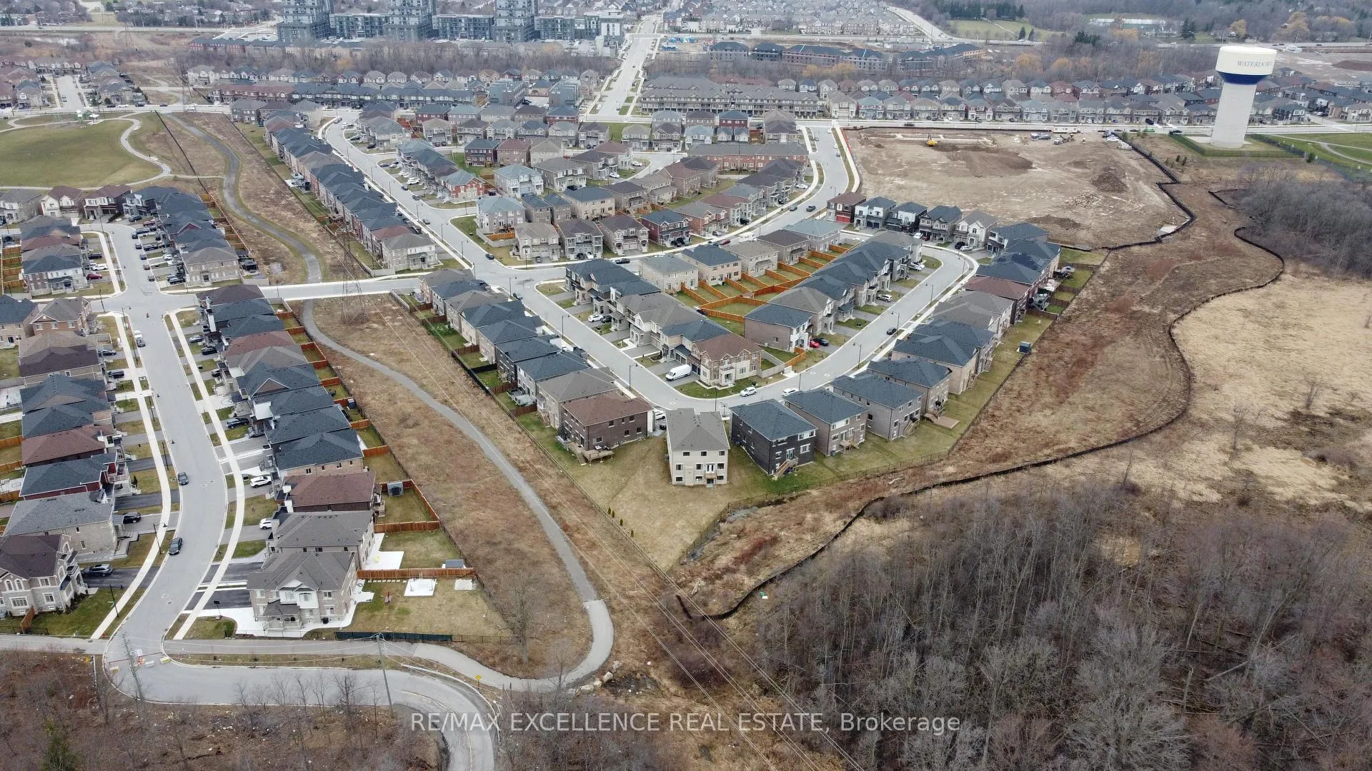 Photo 40 of 42 Cattail Crescent N, Hamilton, Waterdown — HOMEH