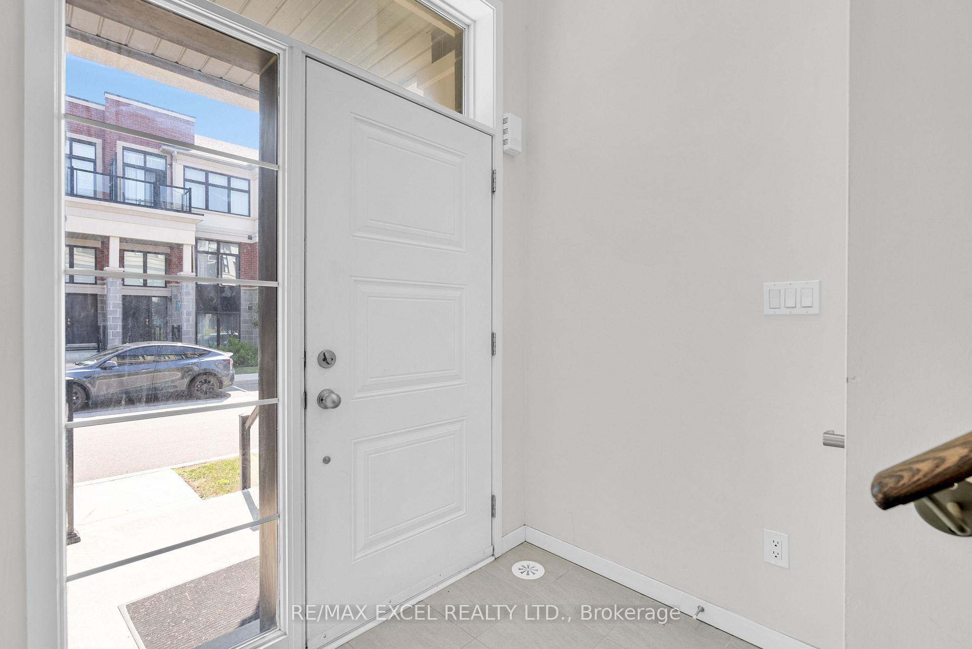 Photo 3 of 14 Andalusia Lane, Markham, Wismer — HOMEH