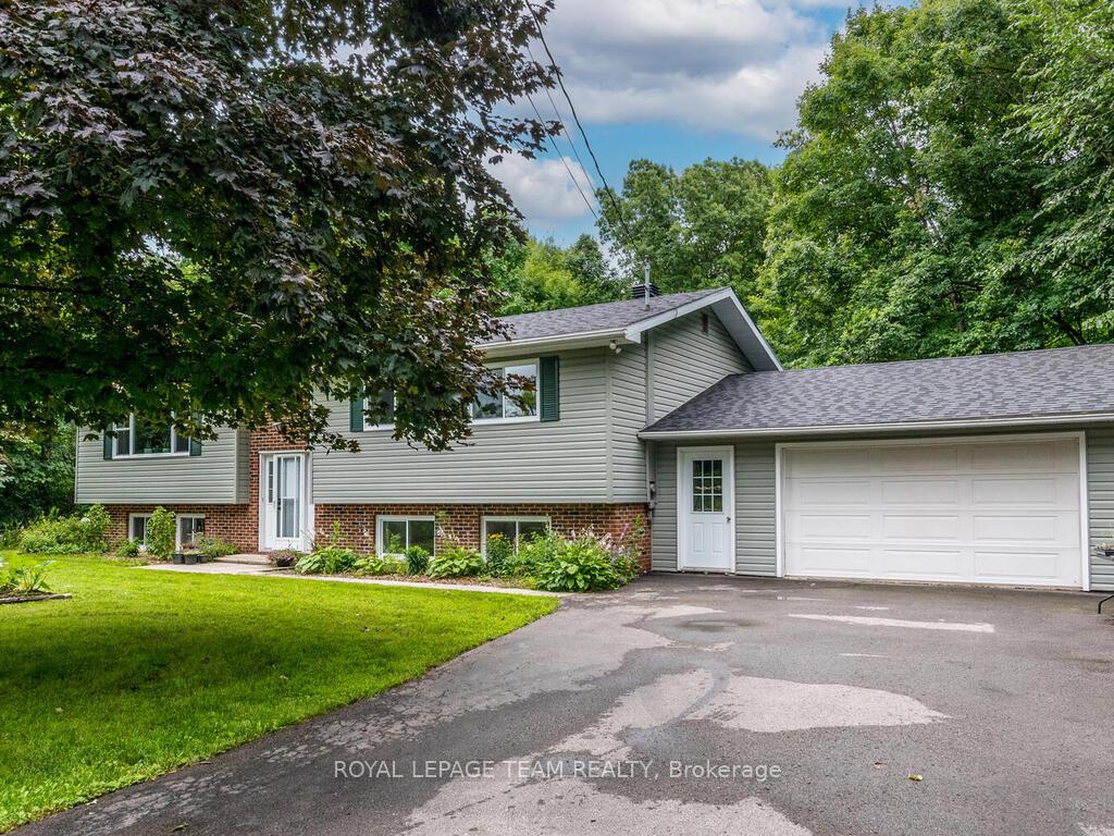 Photo 3 of 6677 Roger Stevens Drive N, Montague, Montague Twp — HOMEH