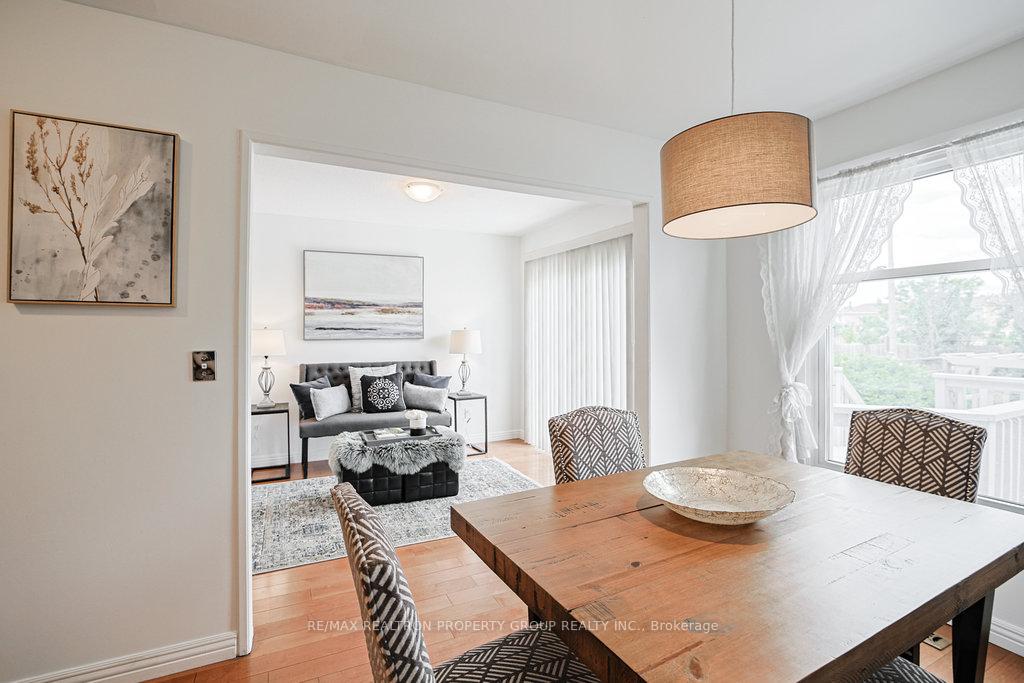 Photo 14 of 85 Chloe Crescent, Markham, Middlefield — HOMEH