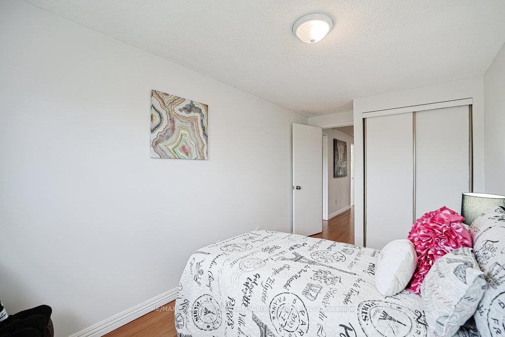 Photo 31 of 85 Chloe Crescent, Markham, Middlefield — HOMEH