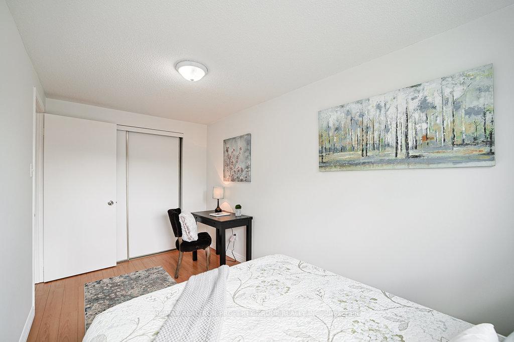 Photo 33 of 85 Chloe Crescent, Markham, Middlefield — HOMEH