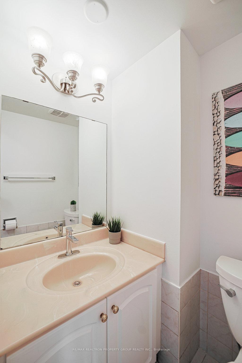 Photo 35 of 85 Chloe Crescent, Markham, Middlefield — HOMEH