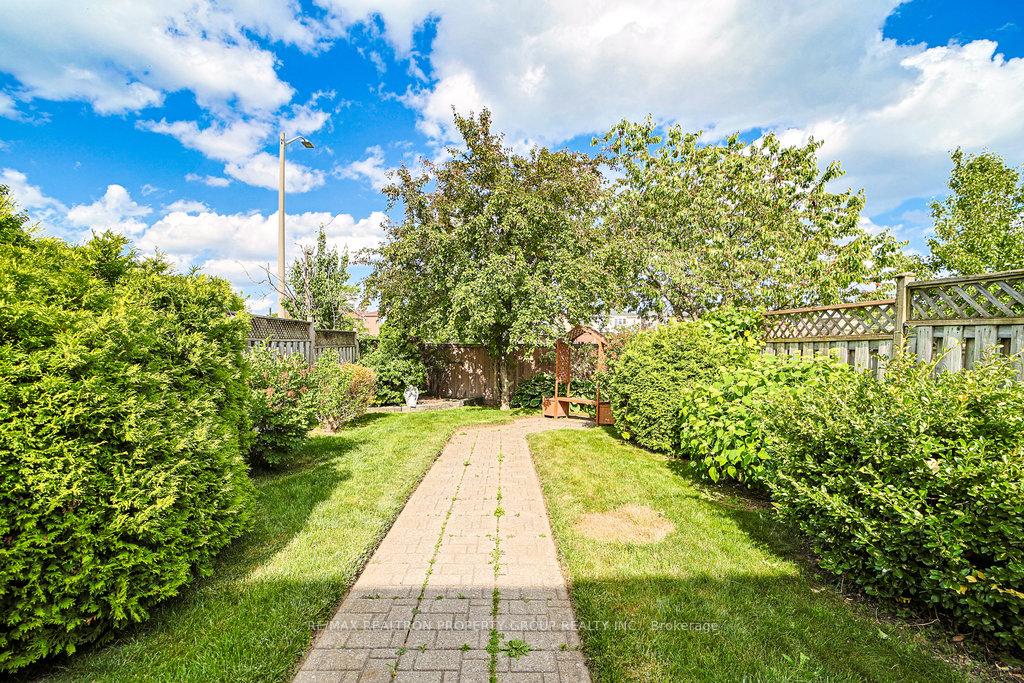 Photo 48 of 85 Chloe Crescent, Markham, Middlefield — HOMEH