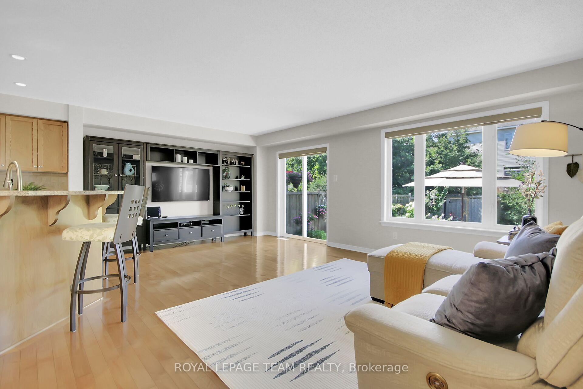 Photo 5 of 363 Celtic Ridge Crescent, Ottawa, Kanata - Morgan's Grant/South March — HOMEH