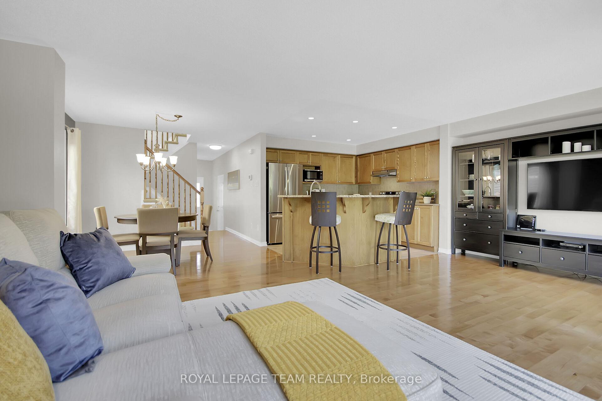 Photo 8 of 363 Celtic Ridge Crescent, Ottawa, Kanata - Morgan's Grant/South March — HOMEH