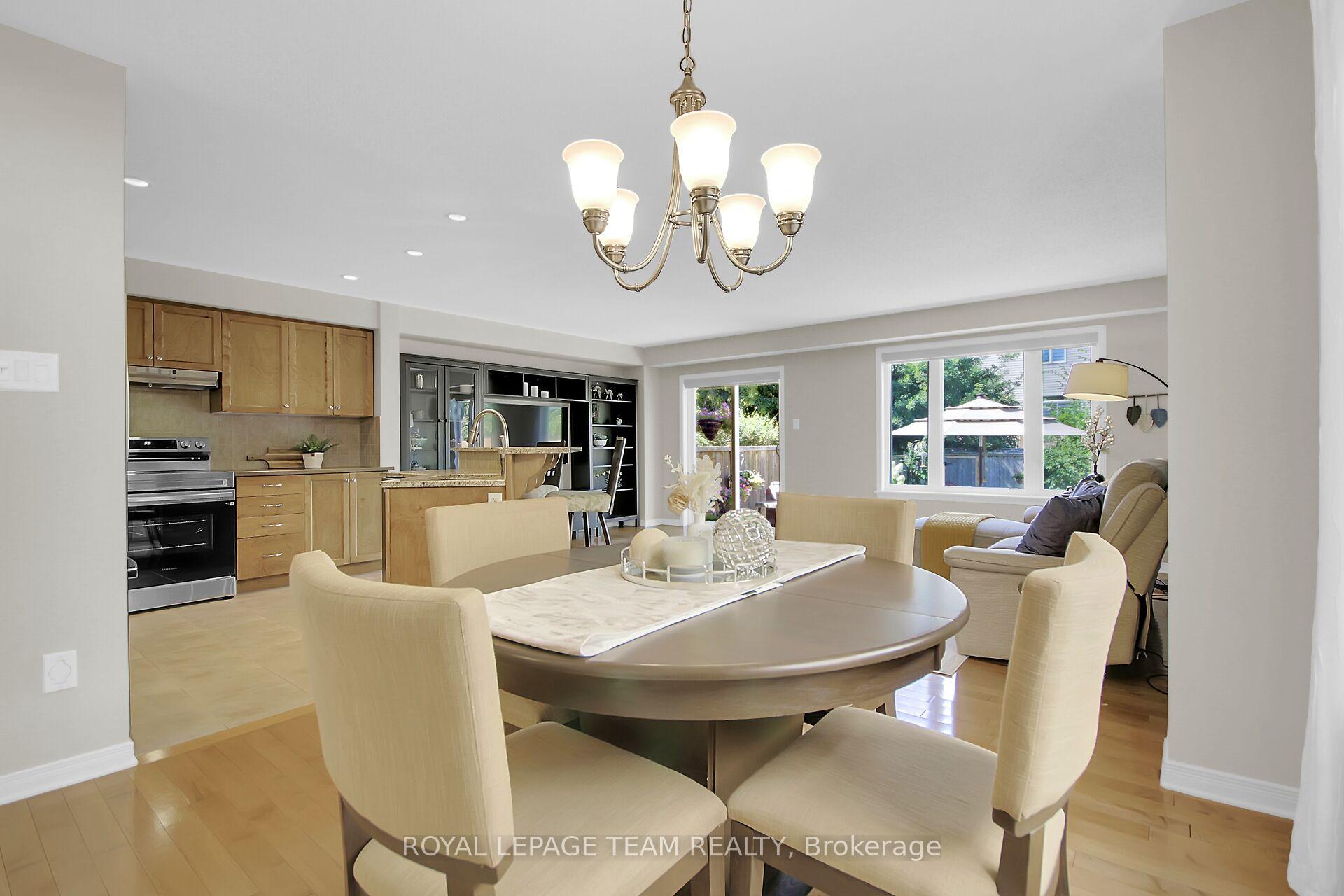 Photo 10 of 363 Celtic Ridge Crescent, Ottawa, Kanata - Morgan's Grant/South March — HOMEH