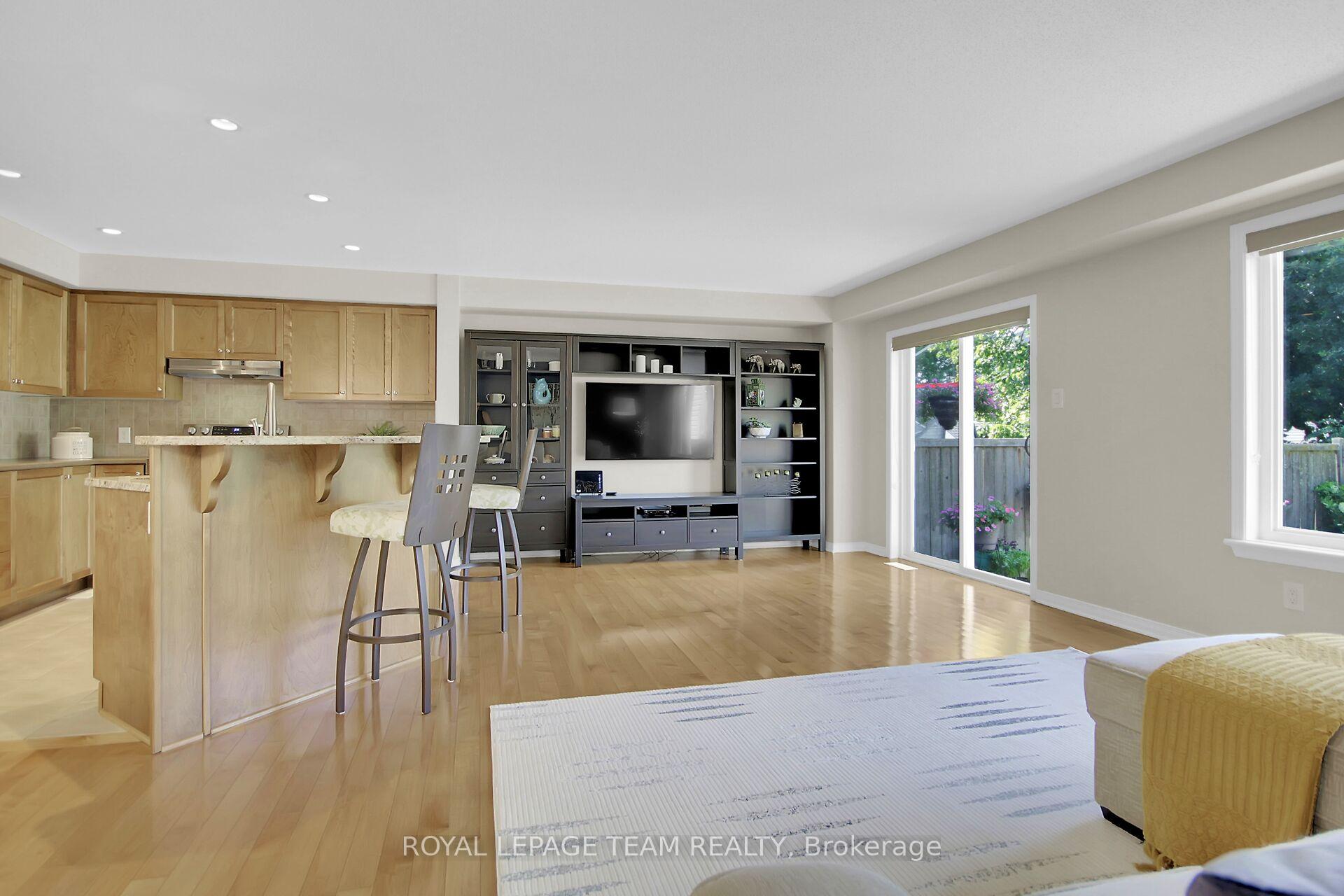 Photo 14 of 363 Celtic Ridge Crescent, Ottawa, Kanata - Morgan's Grant/South March — HOMEH